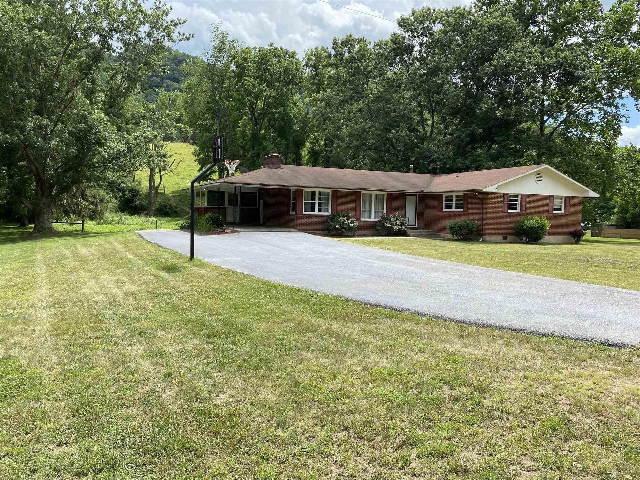 Shawsville, Montgomery County, VA House for sale Property ID 338573162