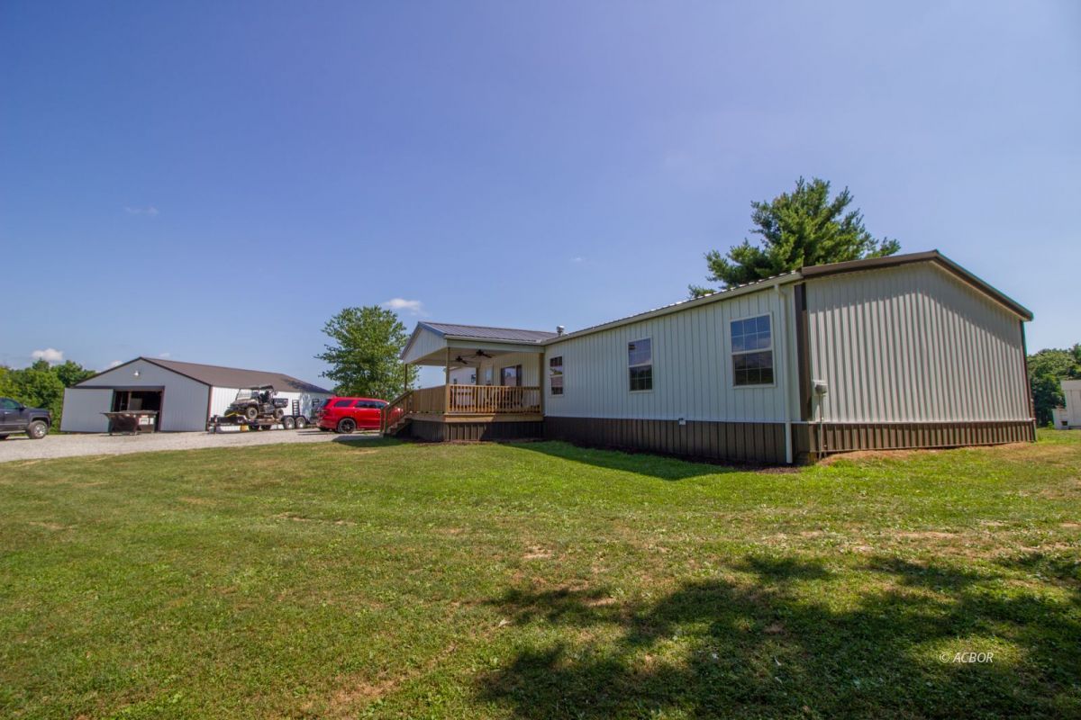 Mcarthur, Vinton County, OH House for sale Property ID 338721950