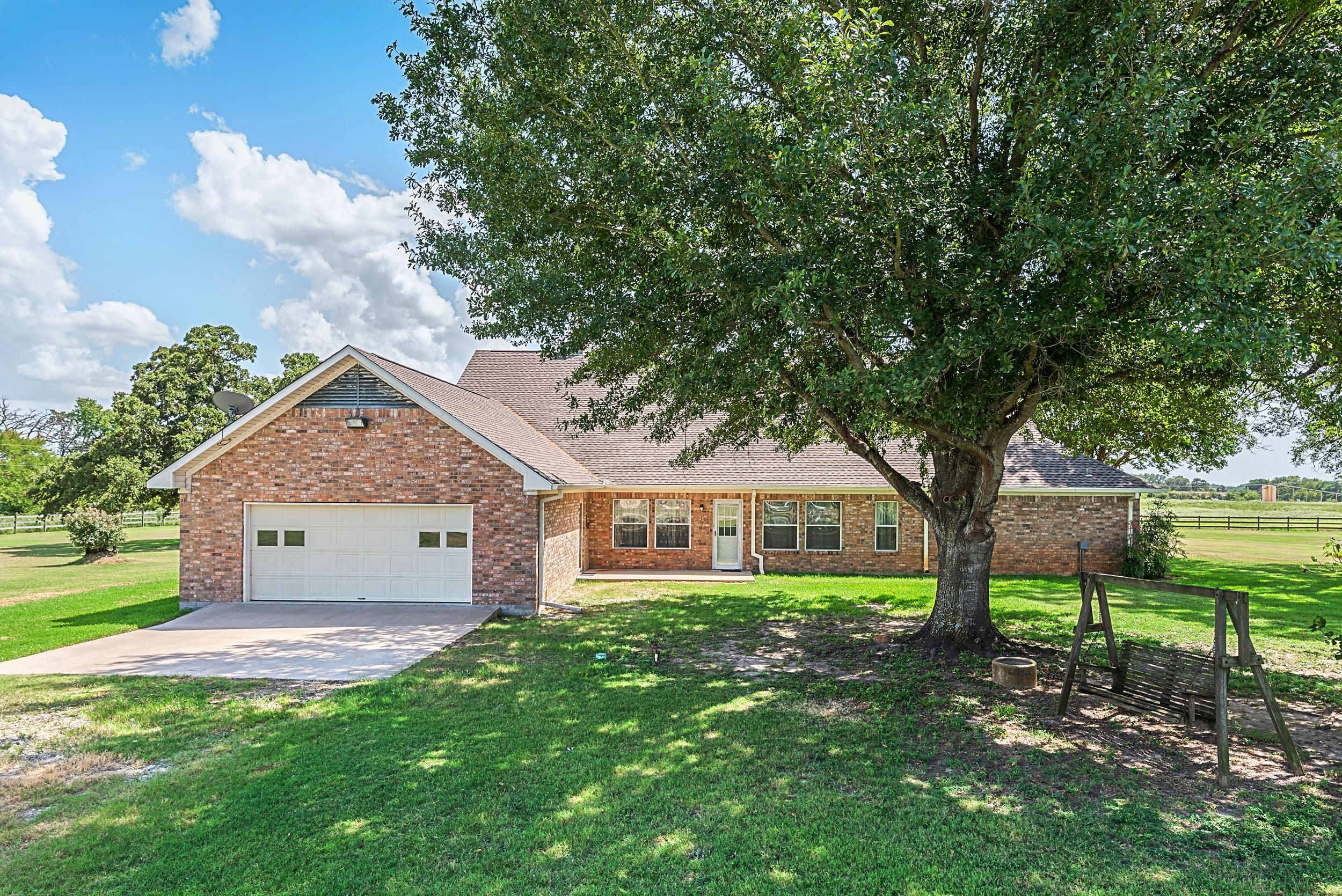 Teague, Freestone County, TX Farms and Ranches, Horse Property, House