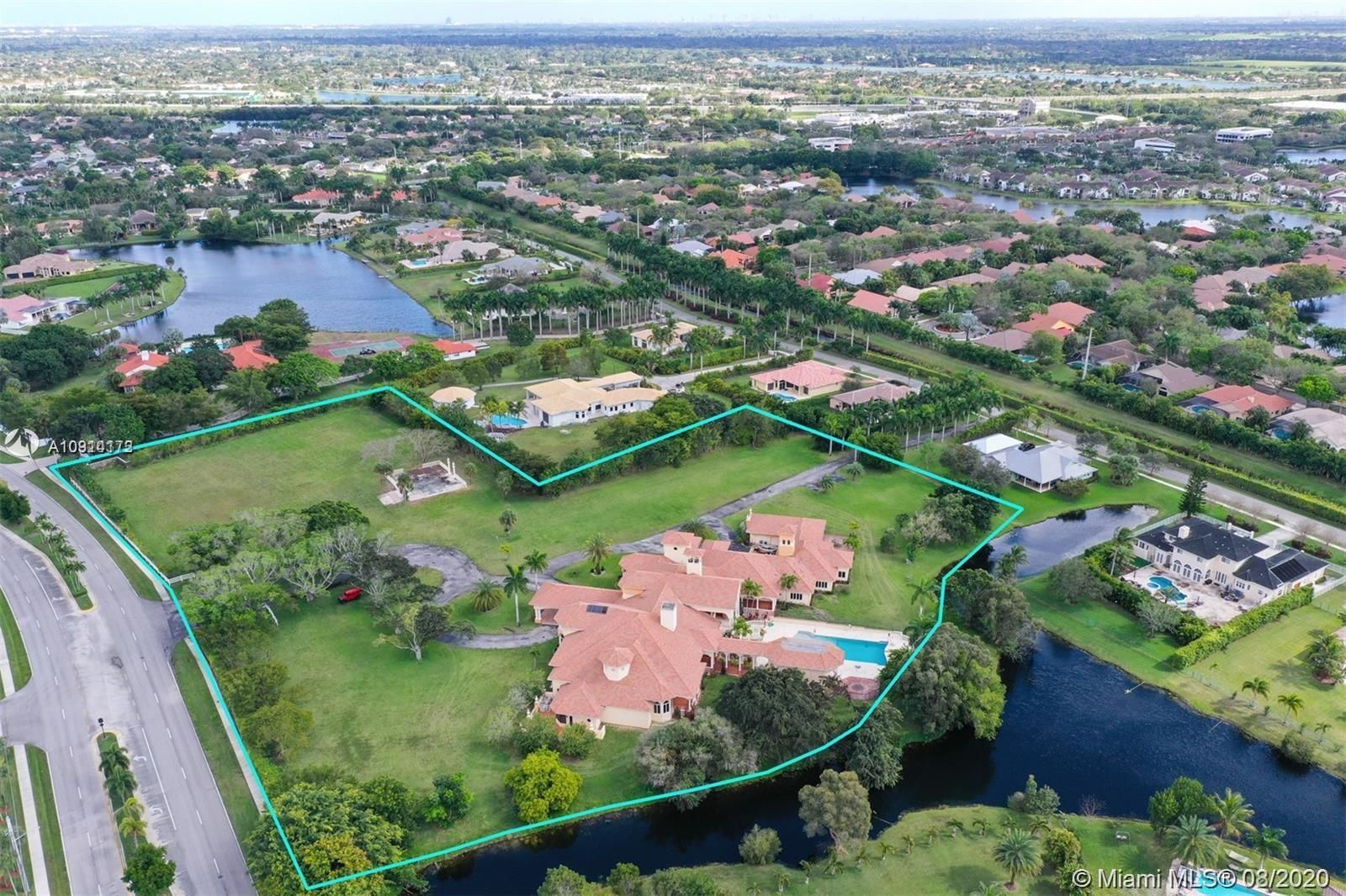 Weston, Broward County, FL Lakefront Property, Waterfront Property