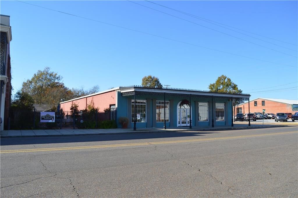 Oakdale, Allen Parish, LA Commercial Property, House for sale Property