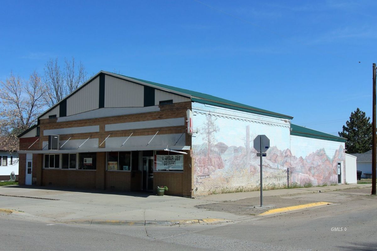 Glendive, Dawson County, MT Commercial Property, House for sale