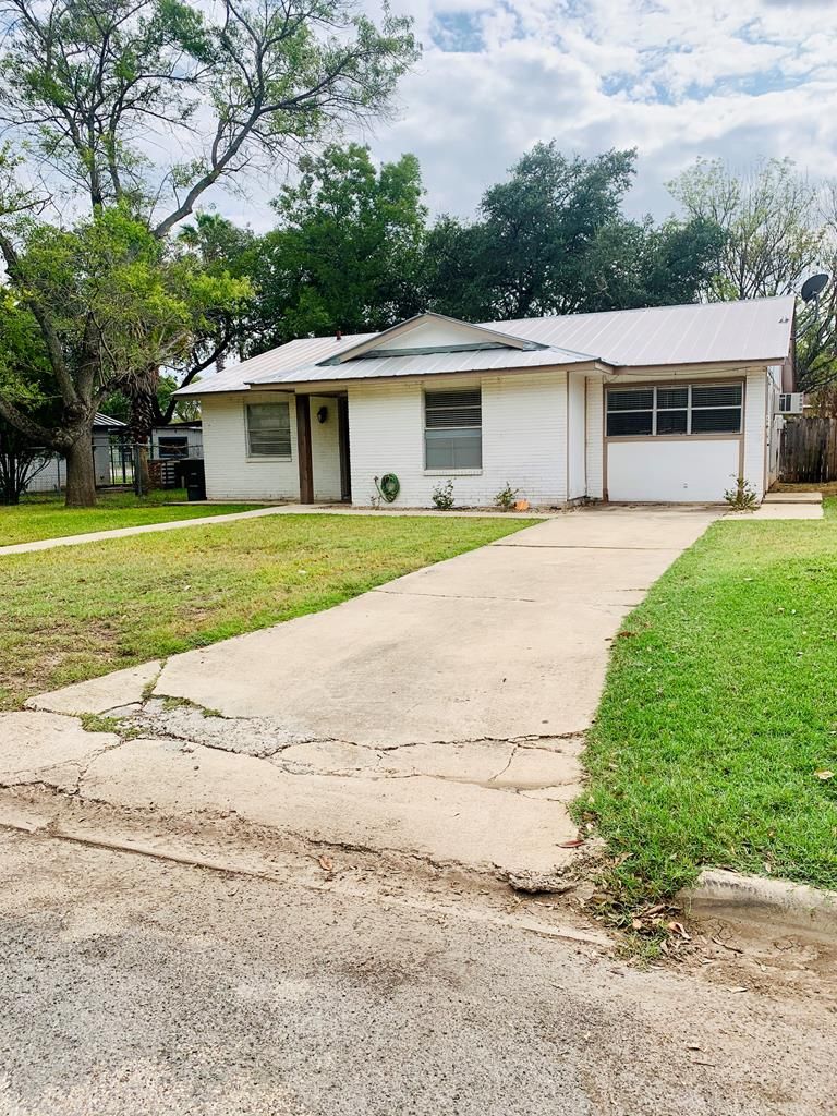 Uvalde, Uvalde County, TX Commercial Property, House for sale Property