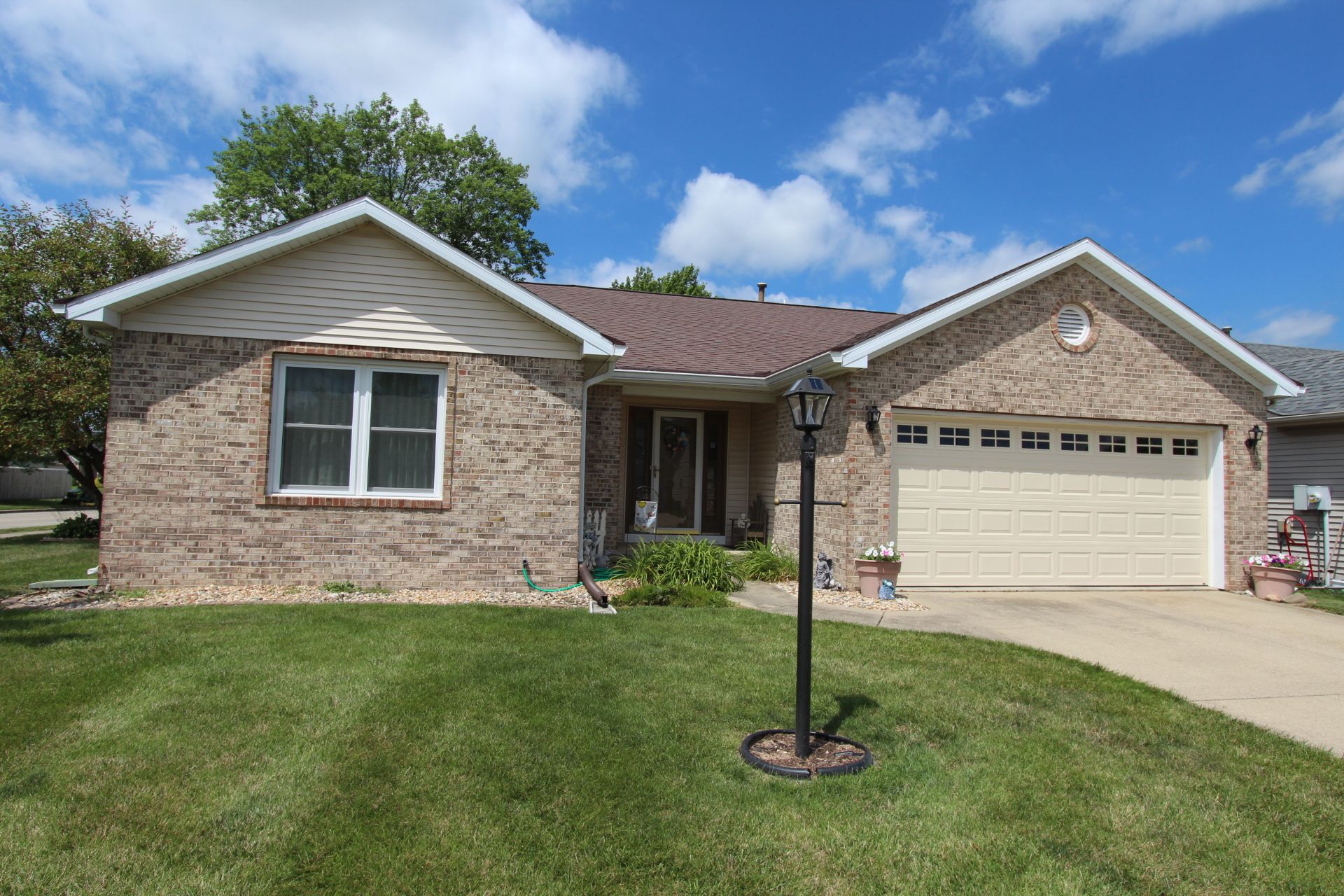 Charleston, Coles County, IL House for sale Property ID 337901651