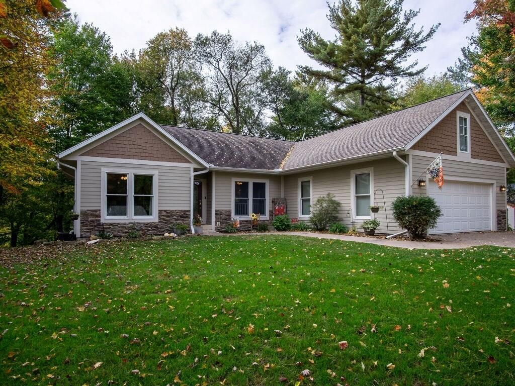 Menomonie, Dunn County, WI Lakefront Property, Waterfront Property