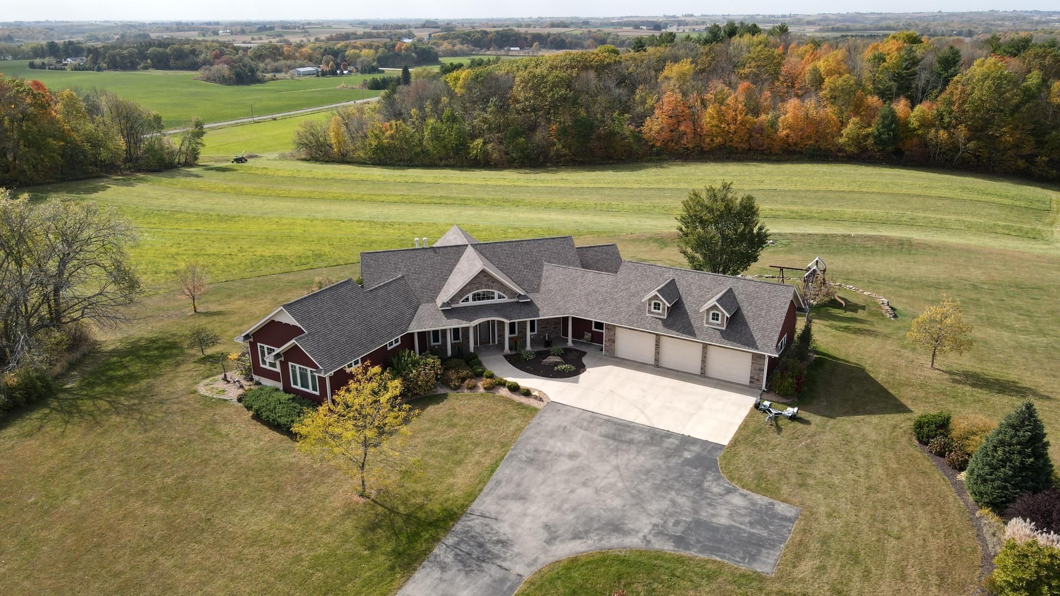 Ellsworth, Pierce County, WI House for sale Property ID 339342250