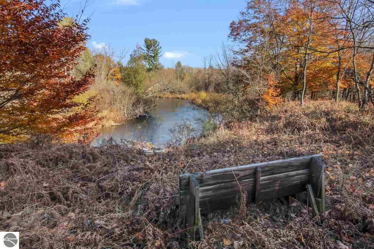 Benzonia, Benzie County, MI Undeveloped Land, Lakefront Property