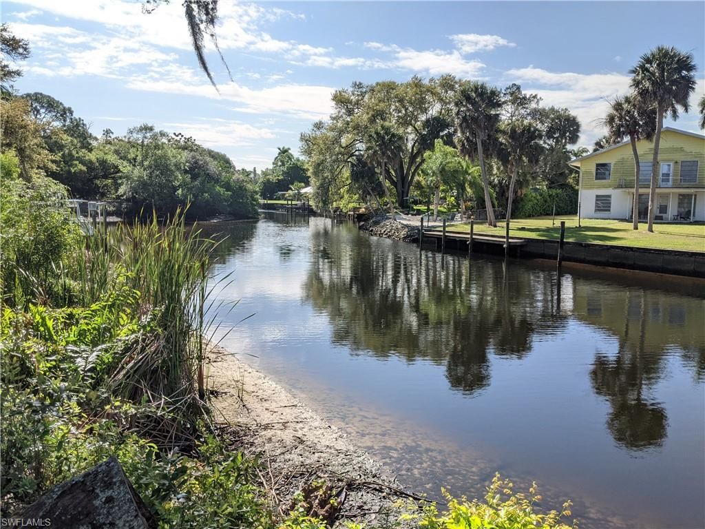 Bonita Springs, Lee County, FL Undeveloped Land, Lakefront Property