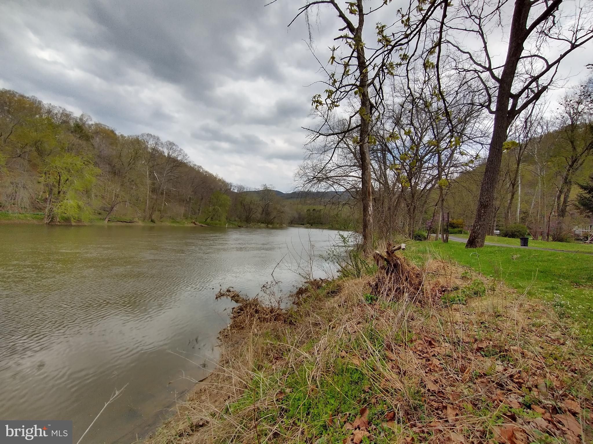 Paw Paw, Hampshire County, WV Recreational Property, Riverfront