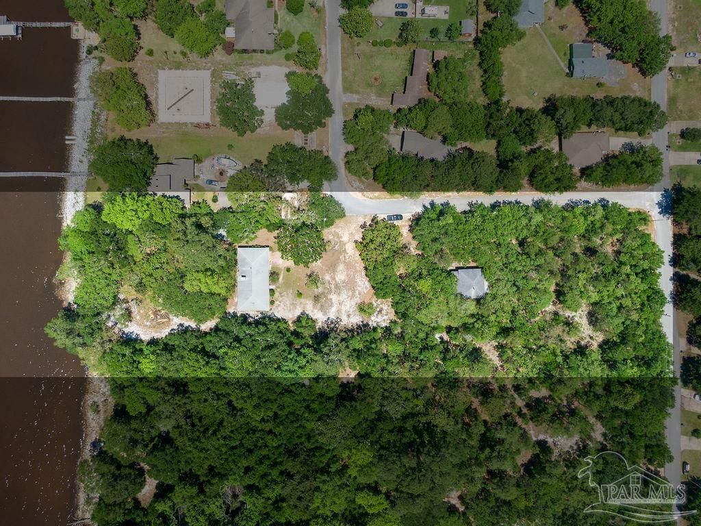 Gulf Breeze, Santa Rosa County, FL Lakefront Property, Waterfront