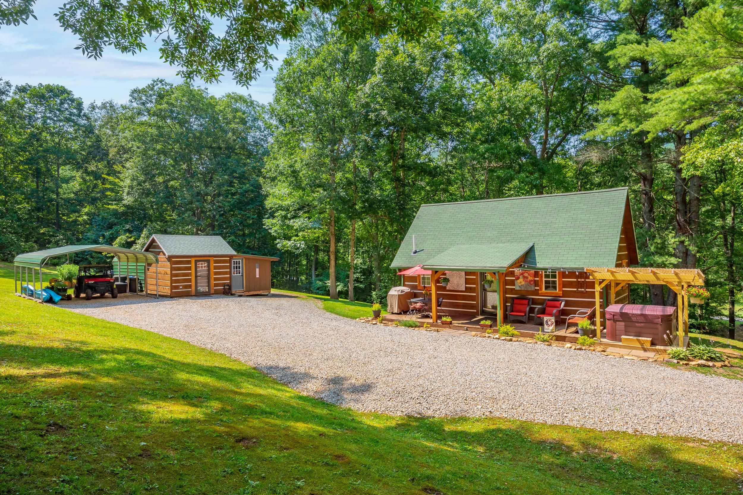 Wytheville, Wythe County, VA Farms and Ranches, Horse Property, House for sale Property ID