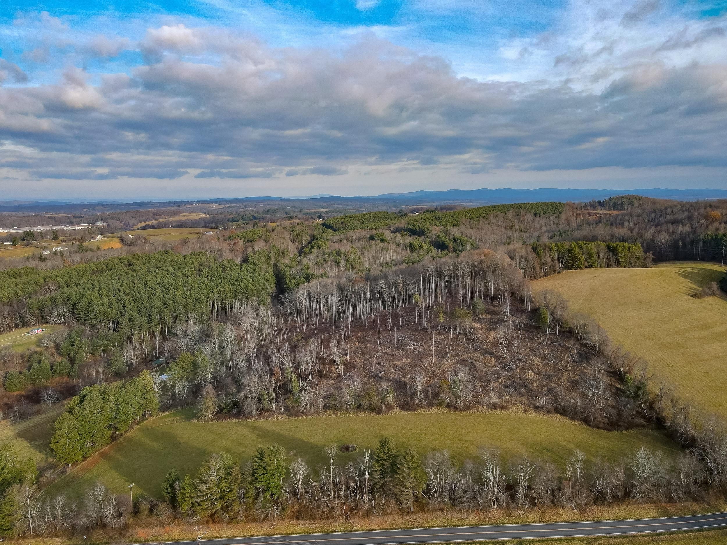 Hillsville, Carroll County, VA Farms and Ranches for sale Property ID