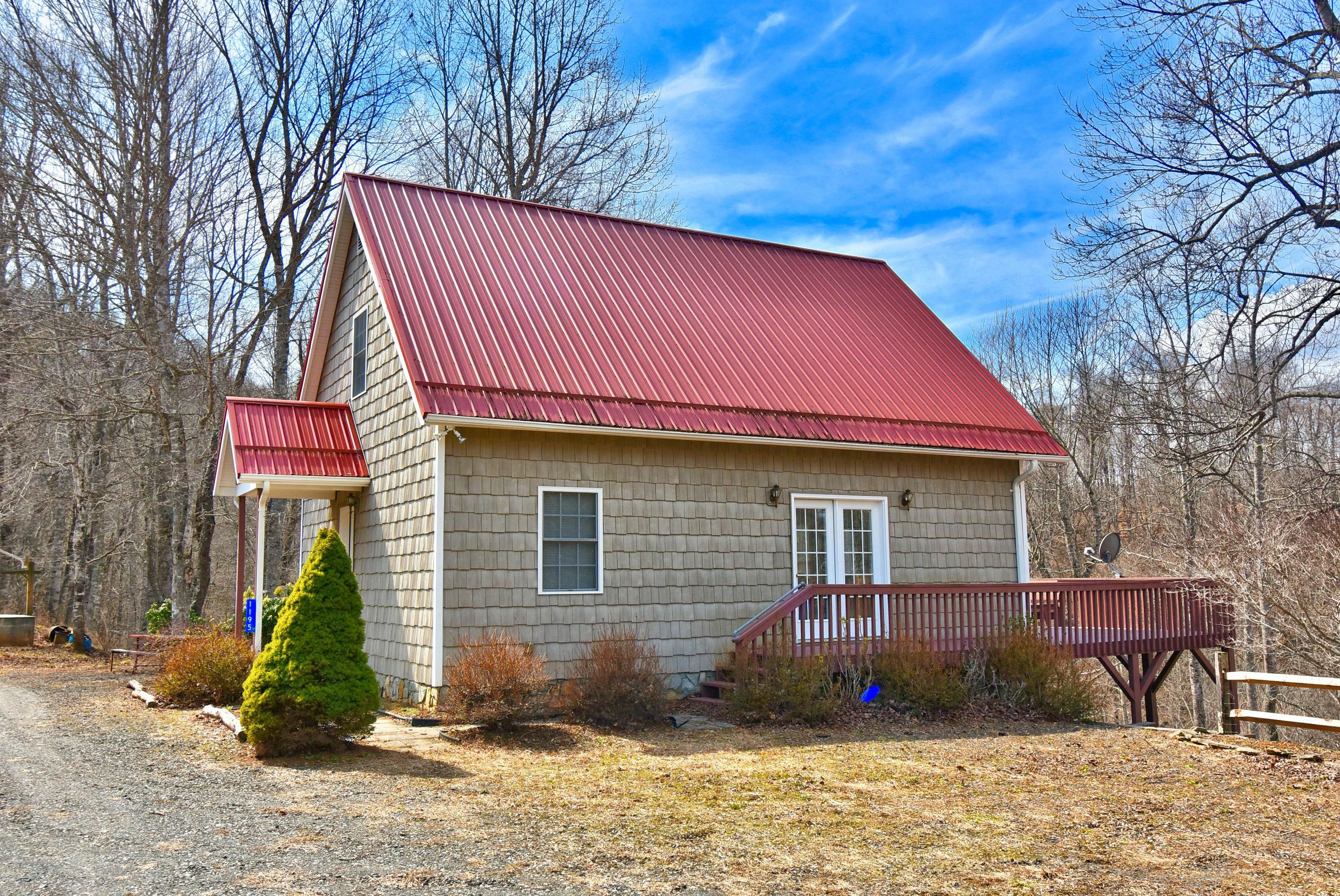 Lansing, Ashe County, NC Recreational Property, Horse Property, House