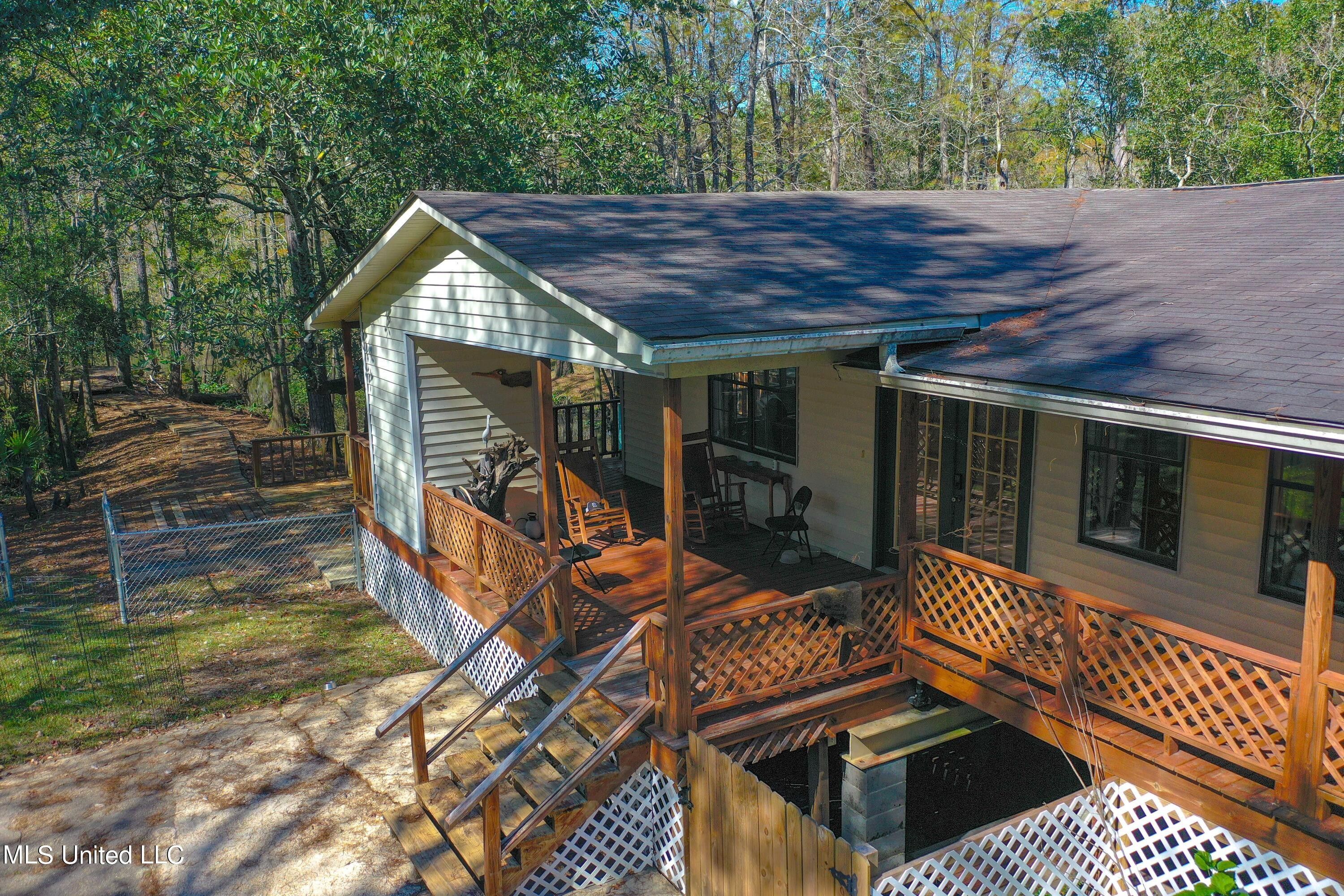 Moss Point, Jackson County, MS Lakefront Property, Waterfront Property