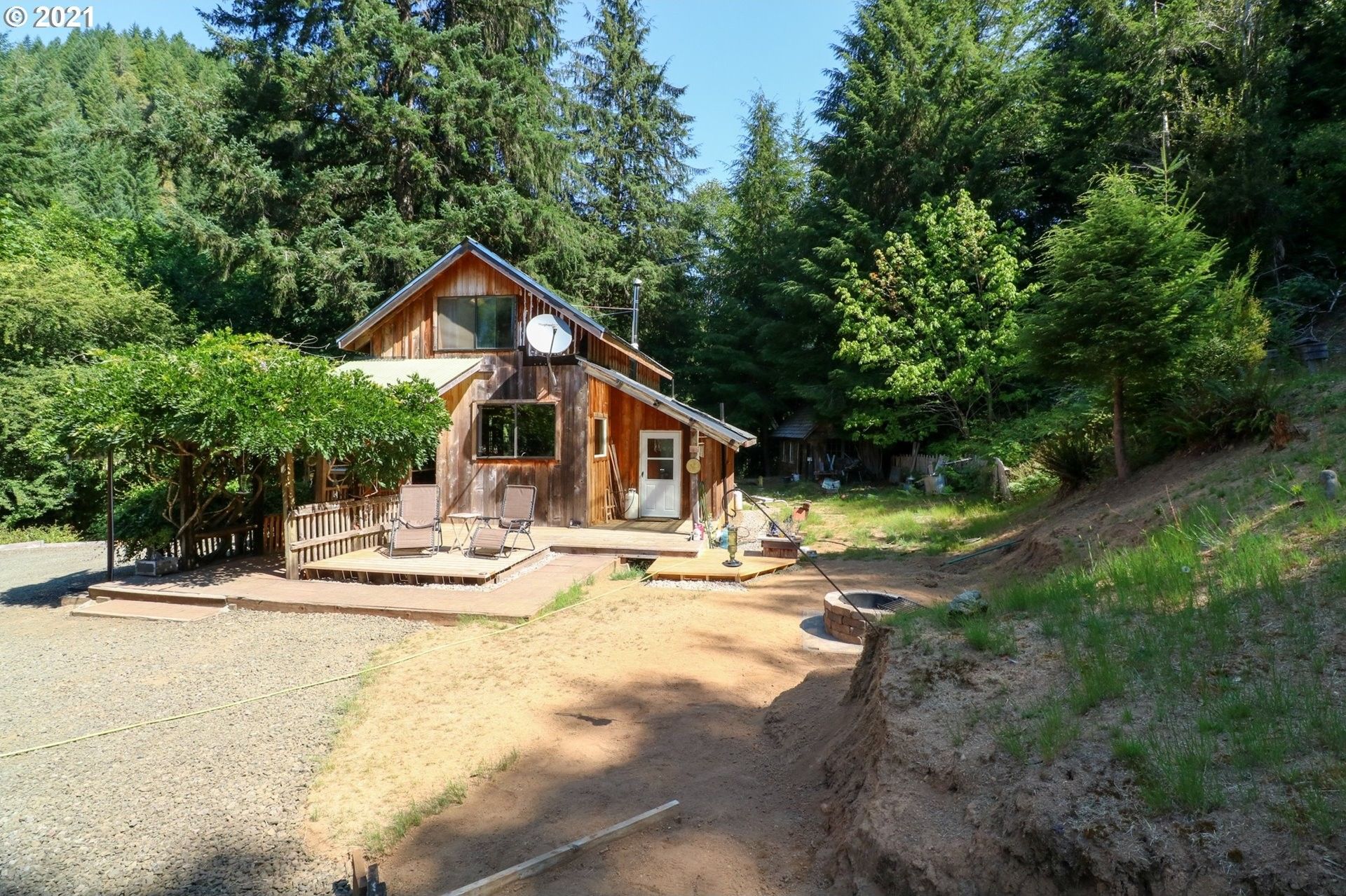 Myrtle Point, Coos County, OR Lakefront Property, Waterfront Property