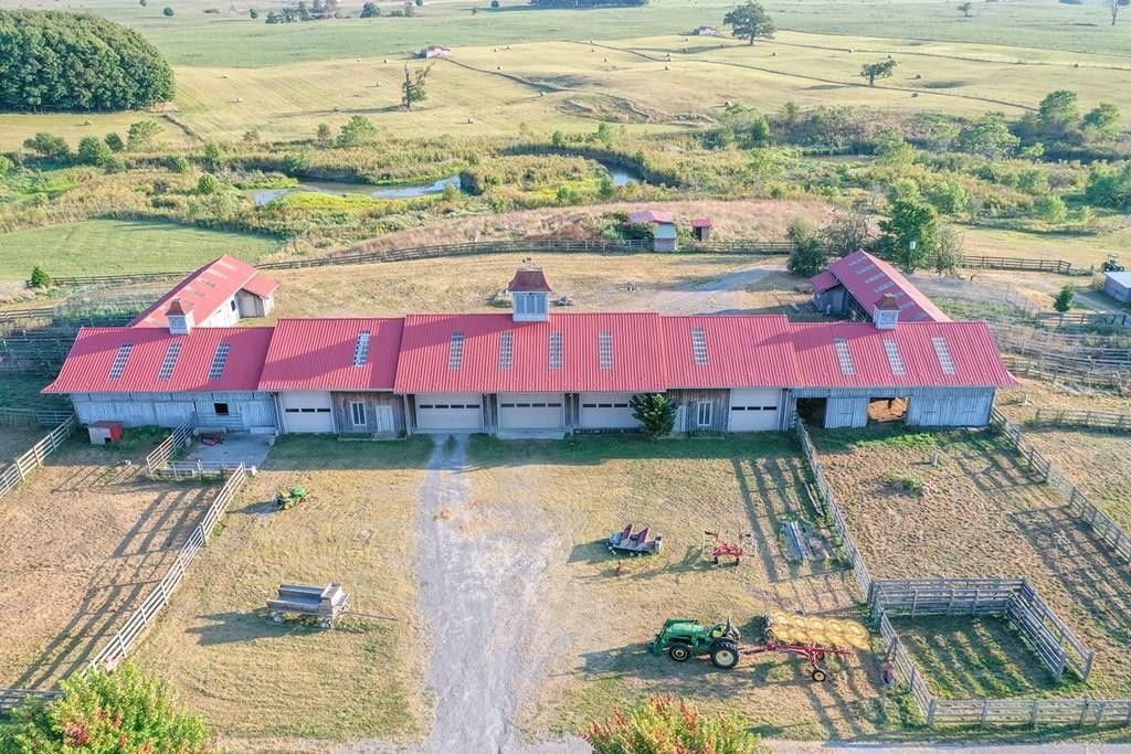 Burkes Garden, Tazewell County, VA Farms and Ranches, Lakefront