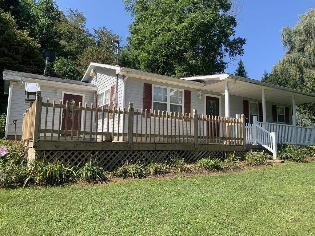 Bland, Bland County, VA Lakefront Property, Waterfront Property, House