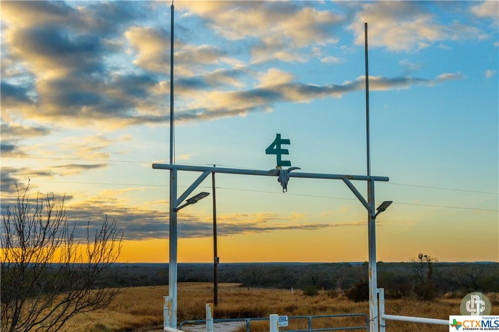 Three Rivers, Live Oak County, TX Farms and Ranches, House for sale