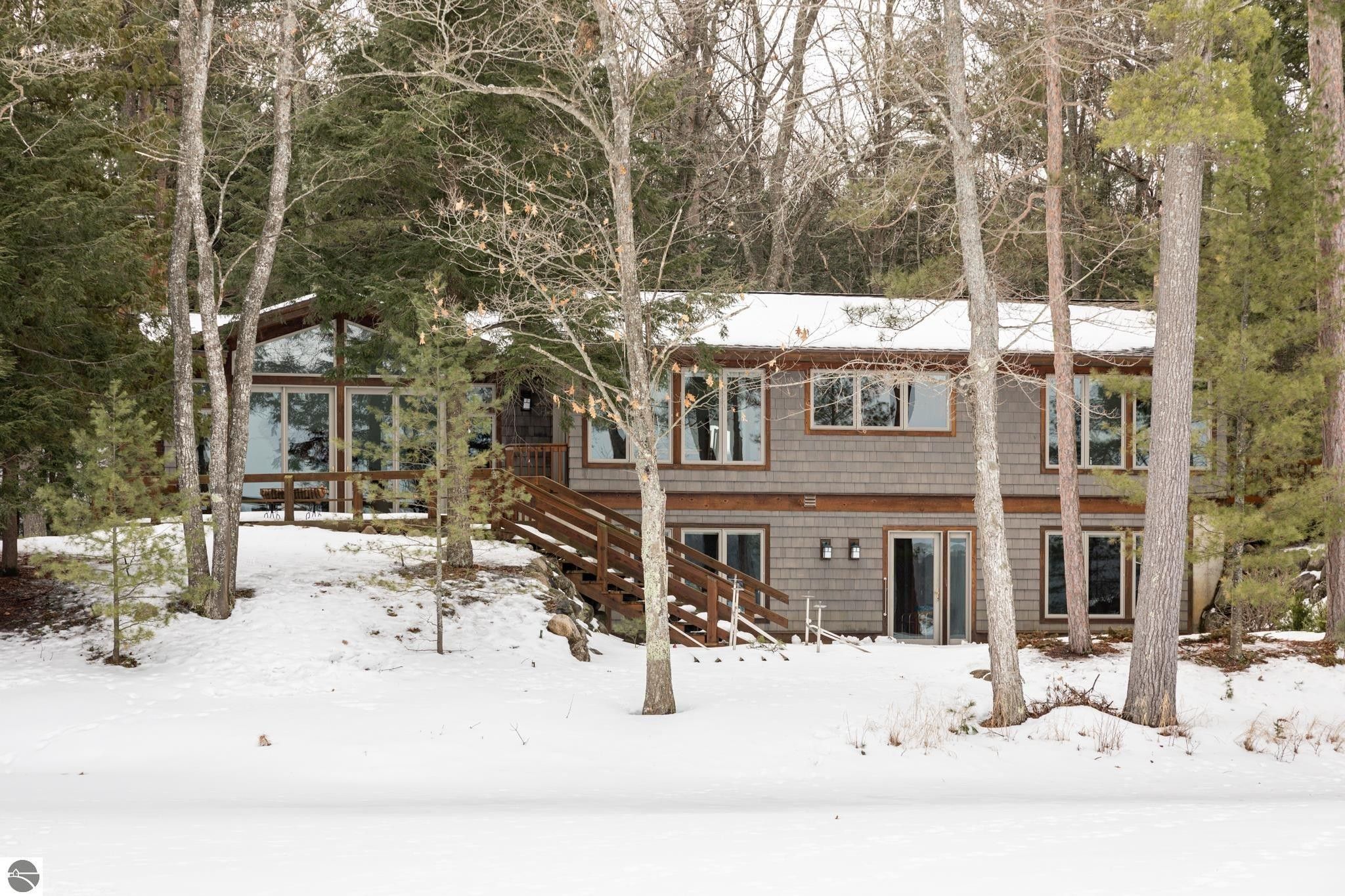 Traverse City, Grand Traverse County, MI Lakefront Property, Waterfront