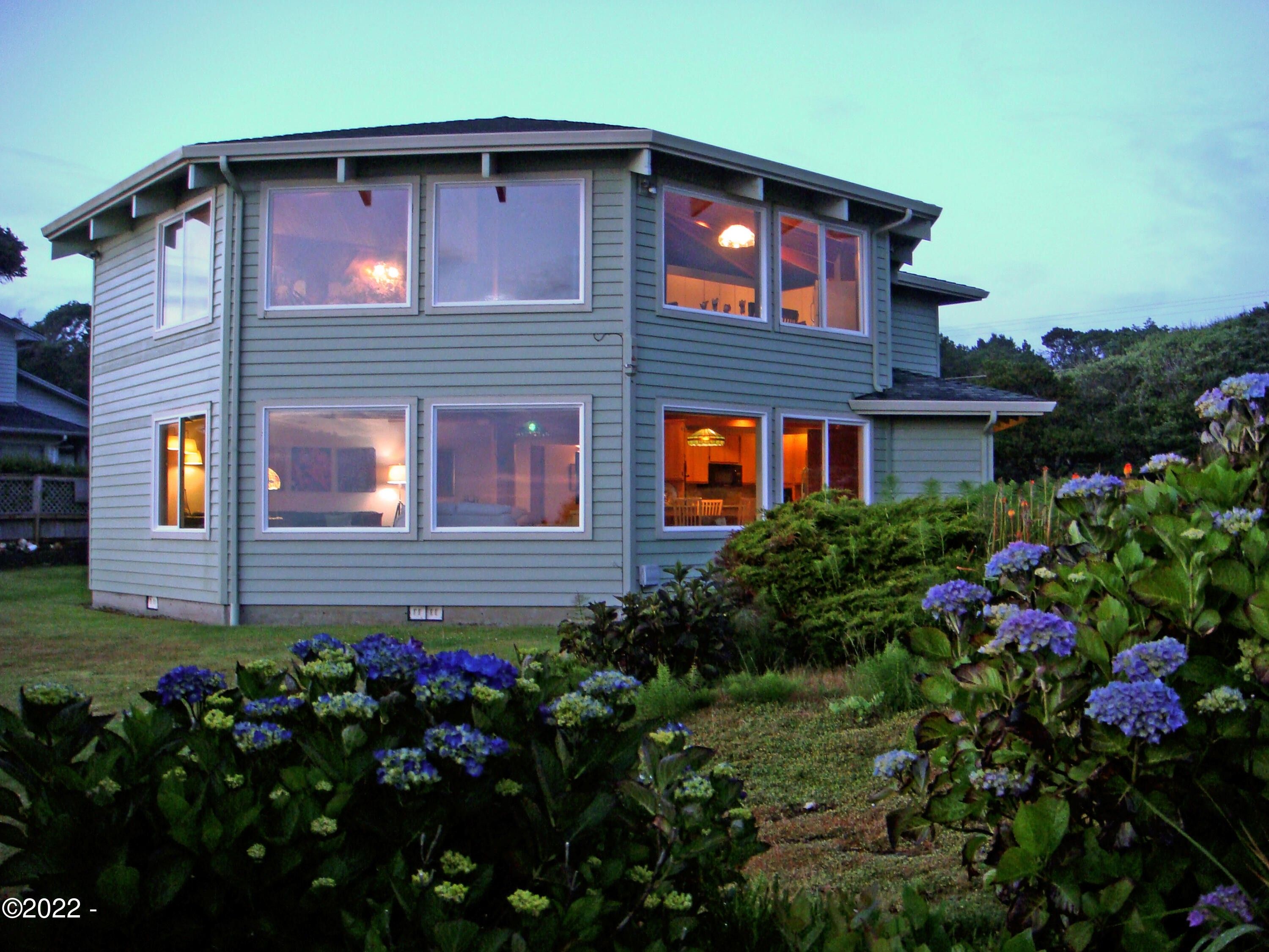 Waldport, Lincoln County, OR Lakefront Property, Waterfront Property