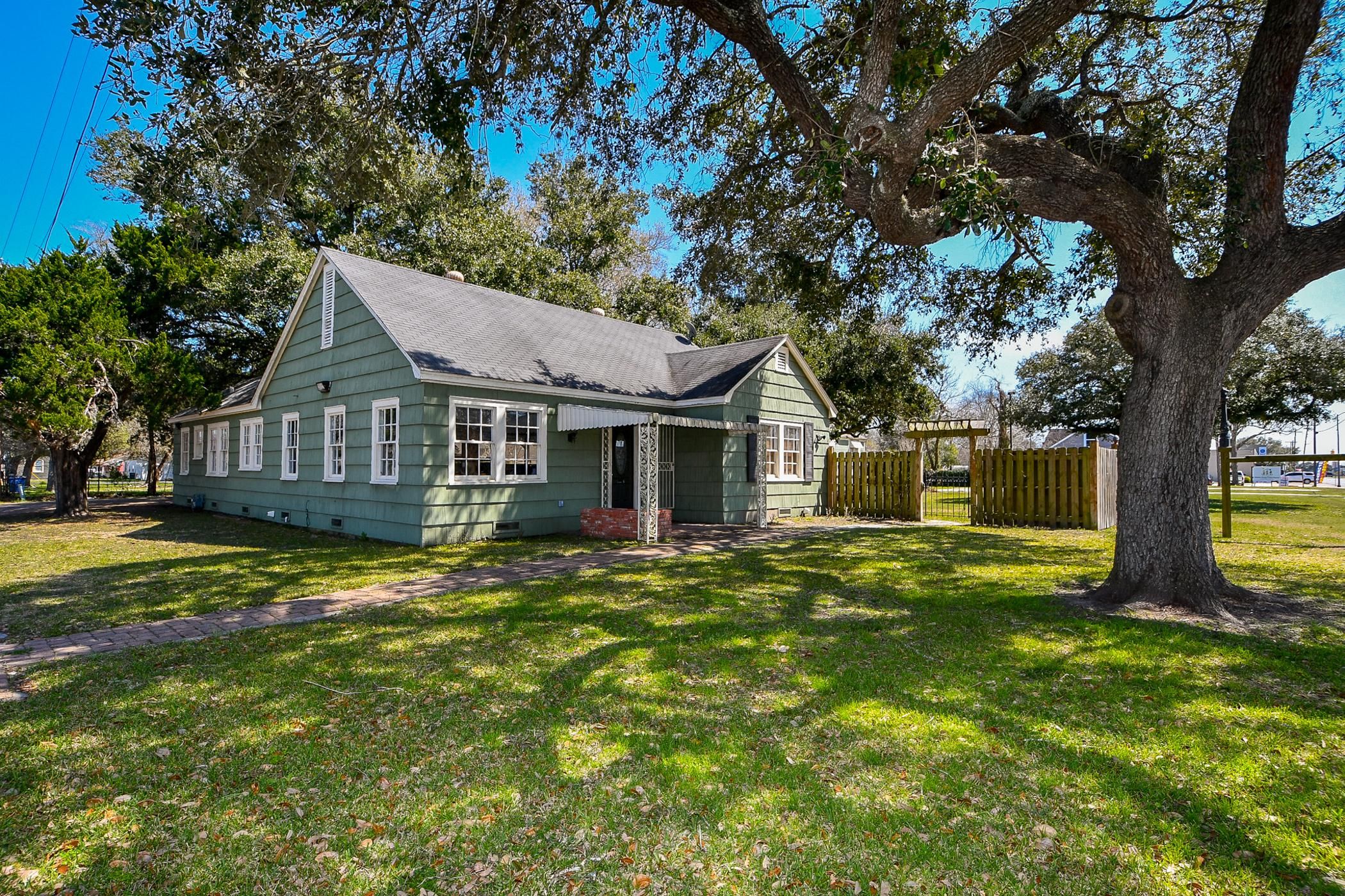 El Campo, Wharton County, TX Commercial Property, Homesites for sale