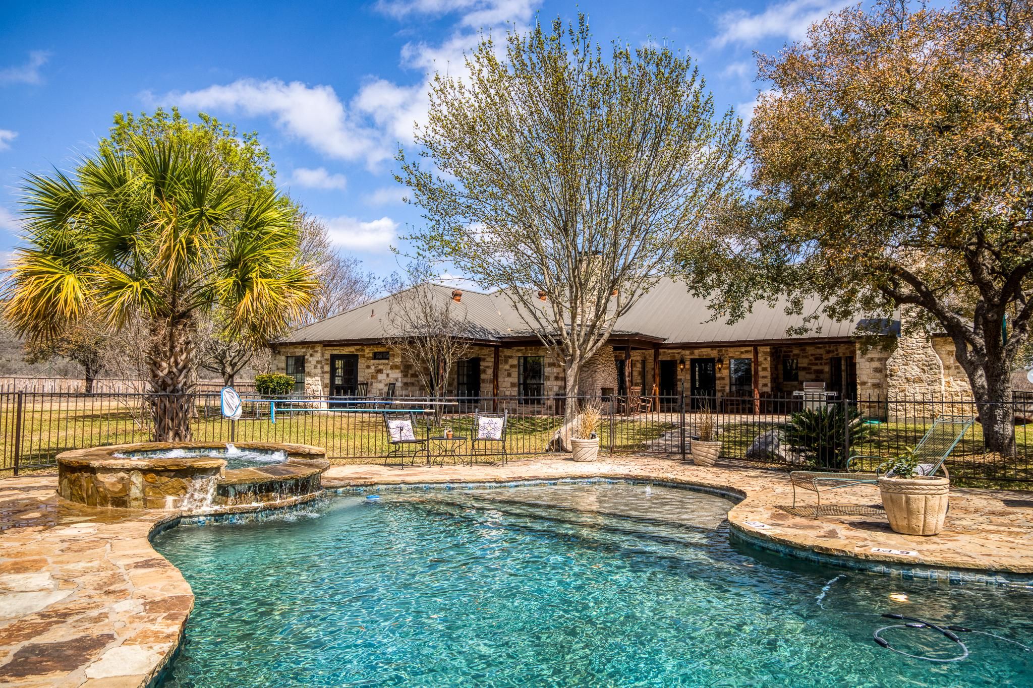 Concan, Uvalde County, TX Farms and Ranches, Horse Property, House for