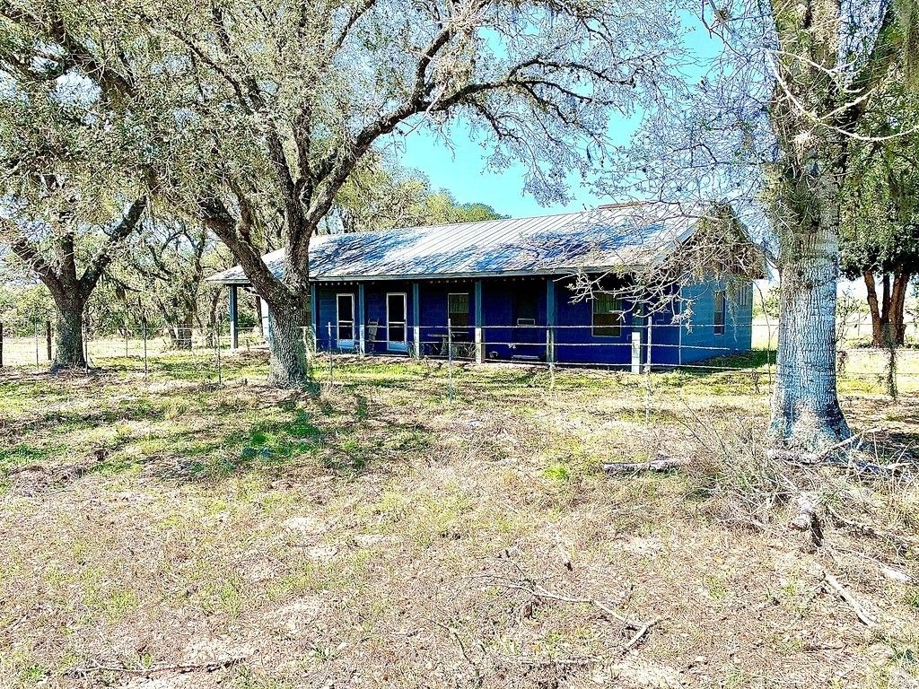 Hallettsville, Lavaca County, TX Farms and Ranches, House for sale