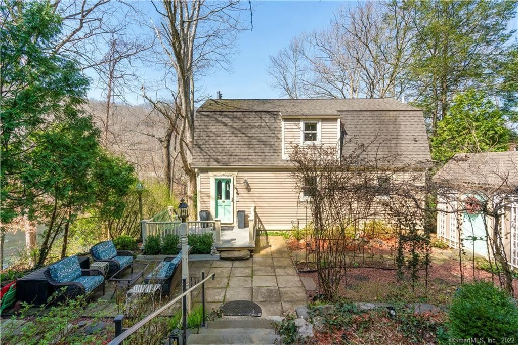 Guilford, New Haven County, CT Lakefront Property, Waterfront Property