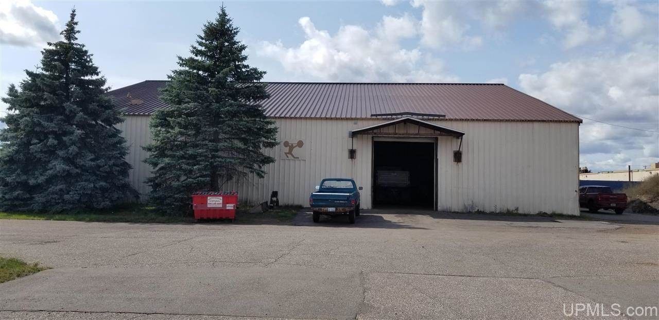 Gwinn, Marquette County, MI Commercial Property, House for sale
