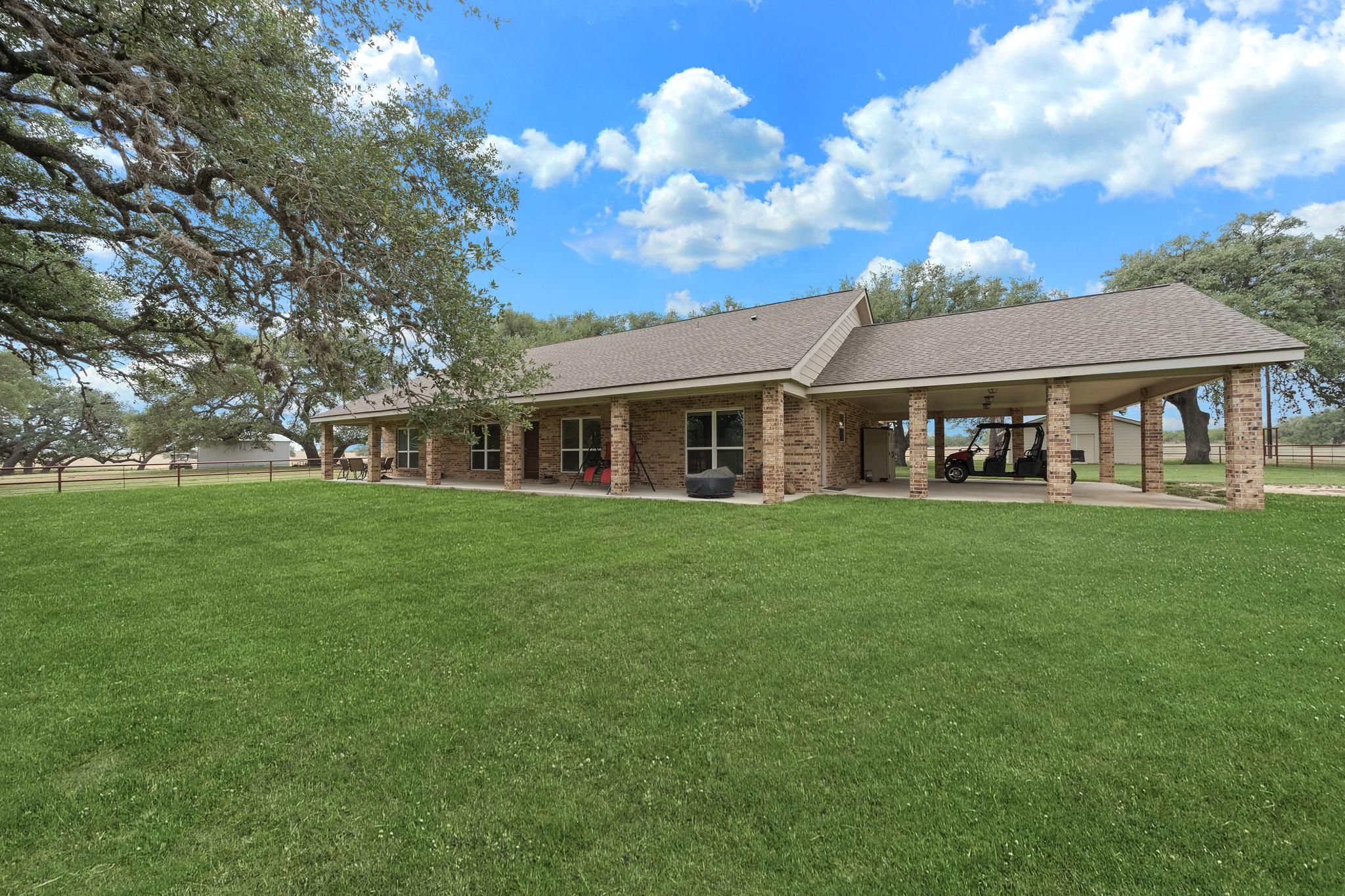 Poteet, Atascosa County, TX Farms and Ranches, Horse Property, House