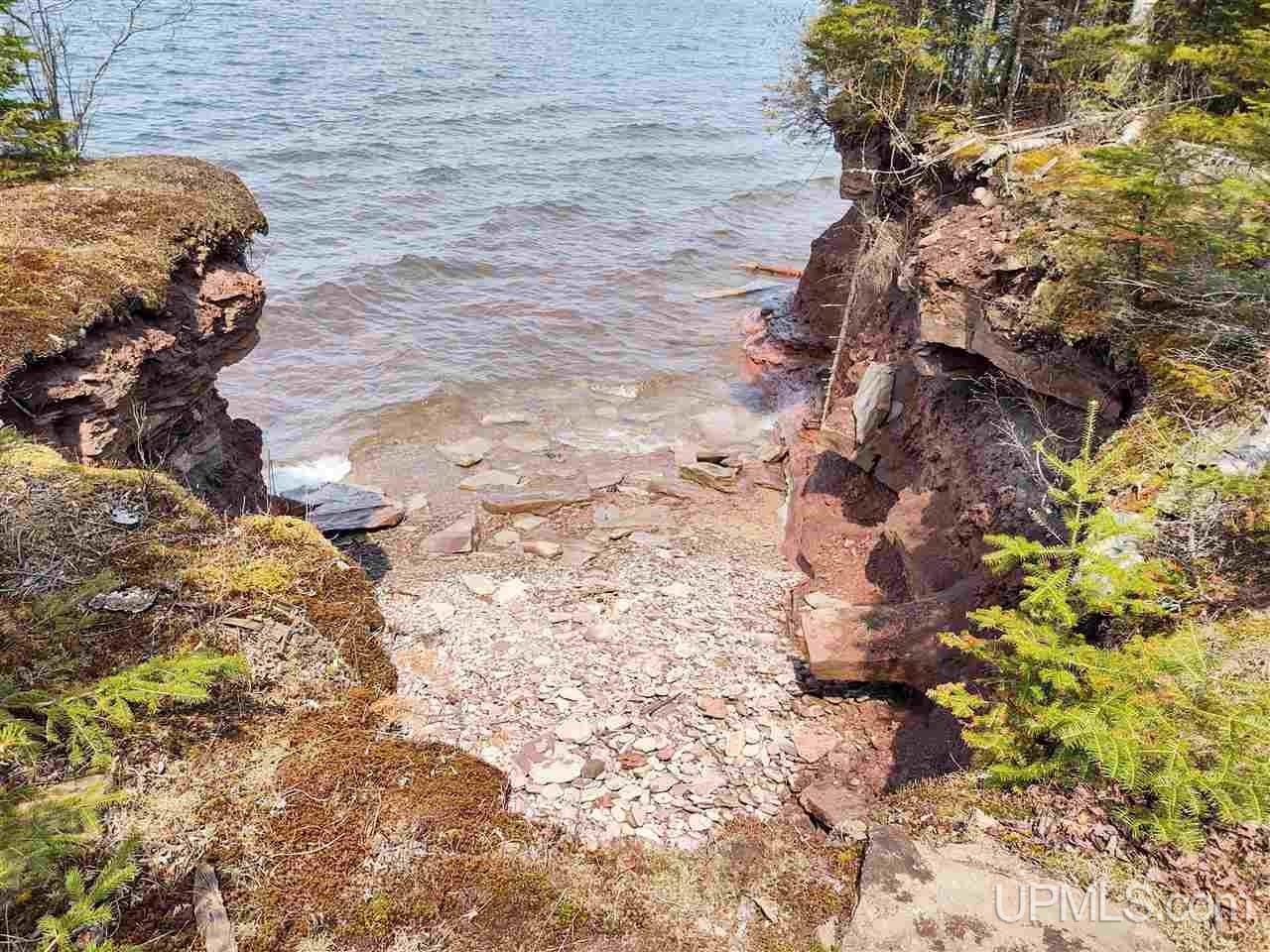 L'Anse, Baraga County, MI Undeveloped Land, Lakefront Property, Waterfront Property, Homesites