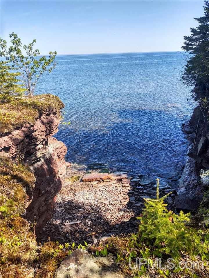 L'Anse, Baraga County, MI Undeveloped Land, Lakefront Property