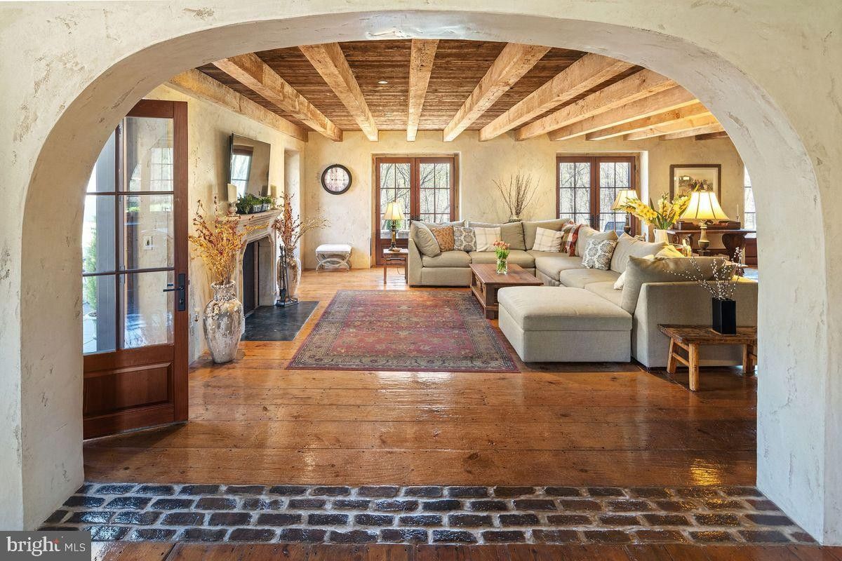 Erwinna, Bucks County, PA Lakefront Property, Waterfront Property