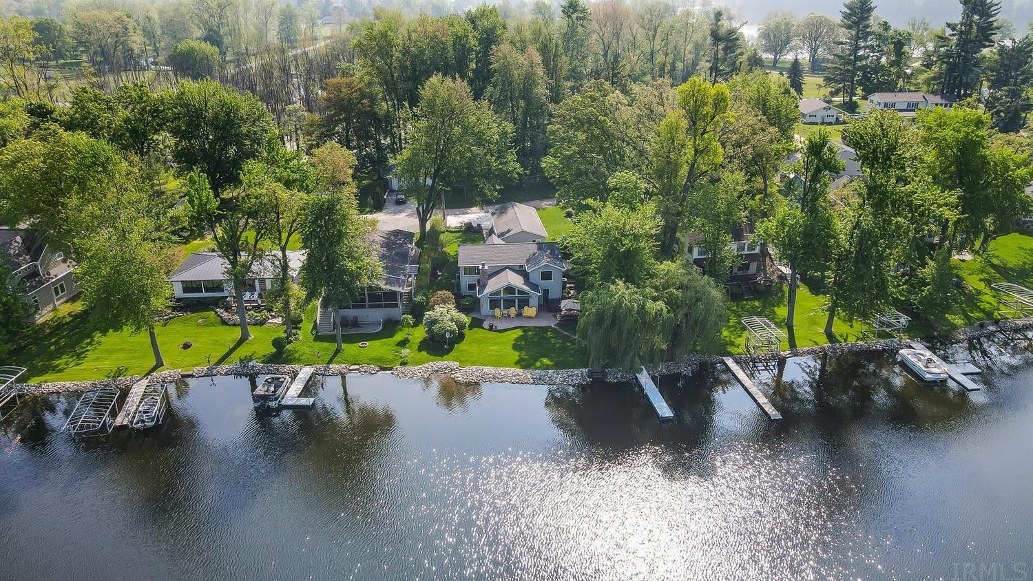Wolcottville, Lagrange County, IN Lakefront Property, Waterfront