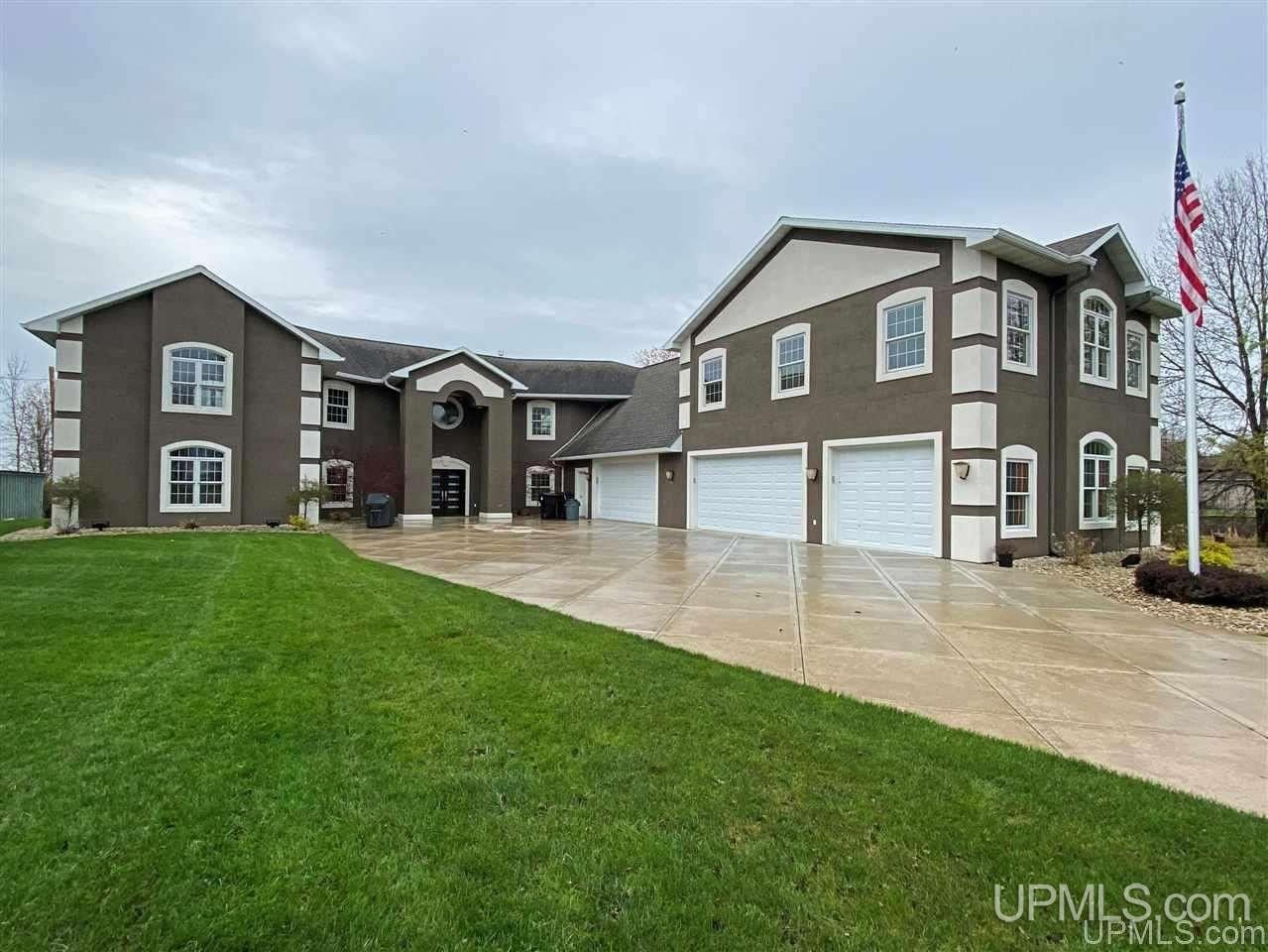 Escanaba, Delta County, MI Lakefront Property, Waterfront Property