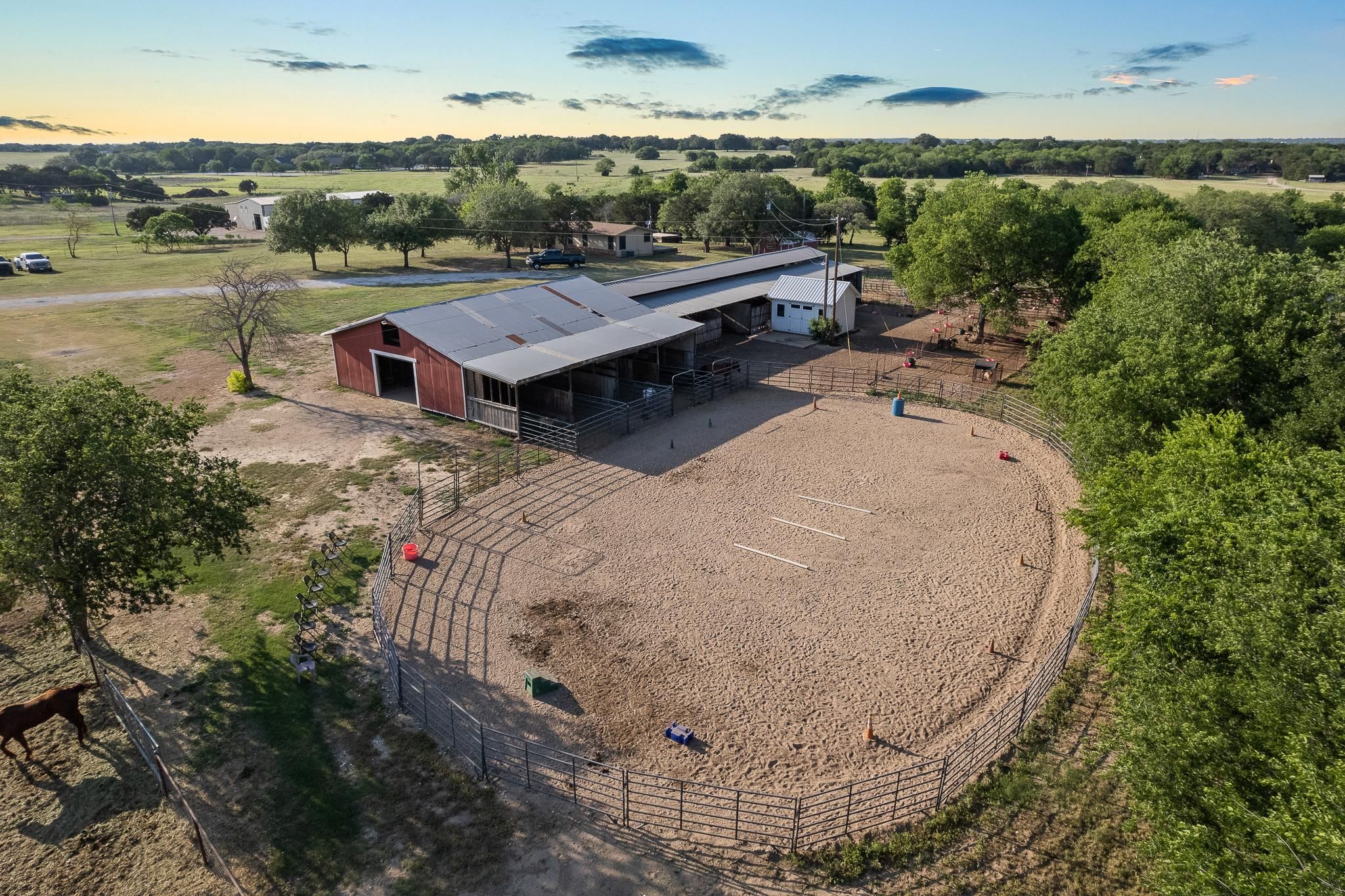Crawford, McLennan County, TX Farms and Ranches, Horse Property, House
