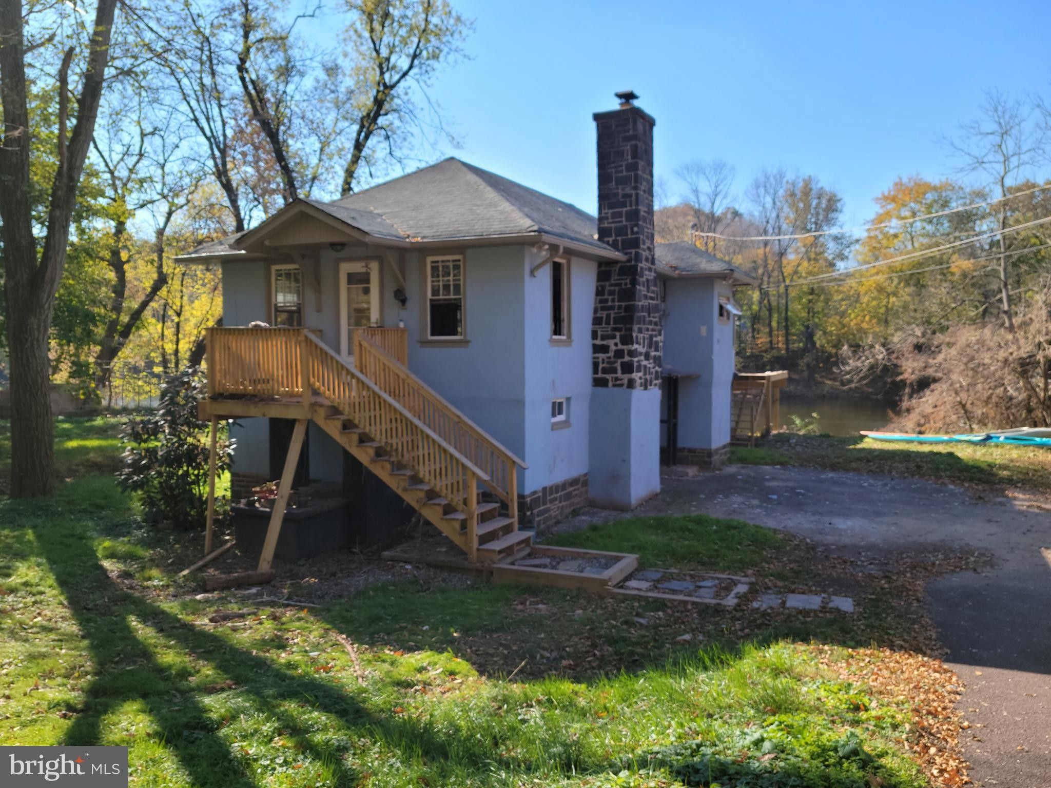 Schwenksville, Montgomery County, PA Lakefront Property, Waterfront