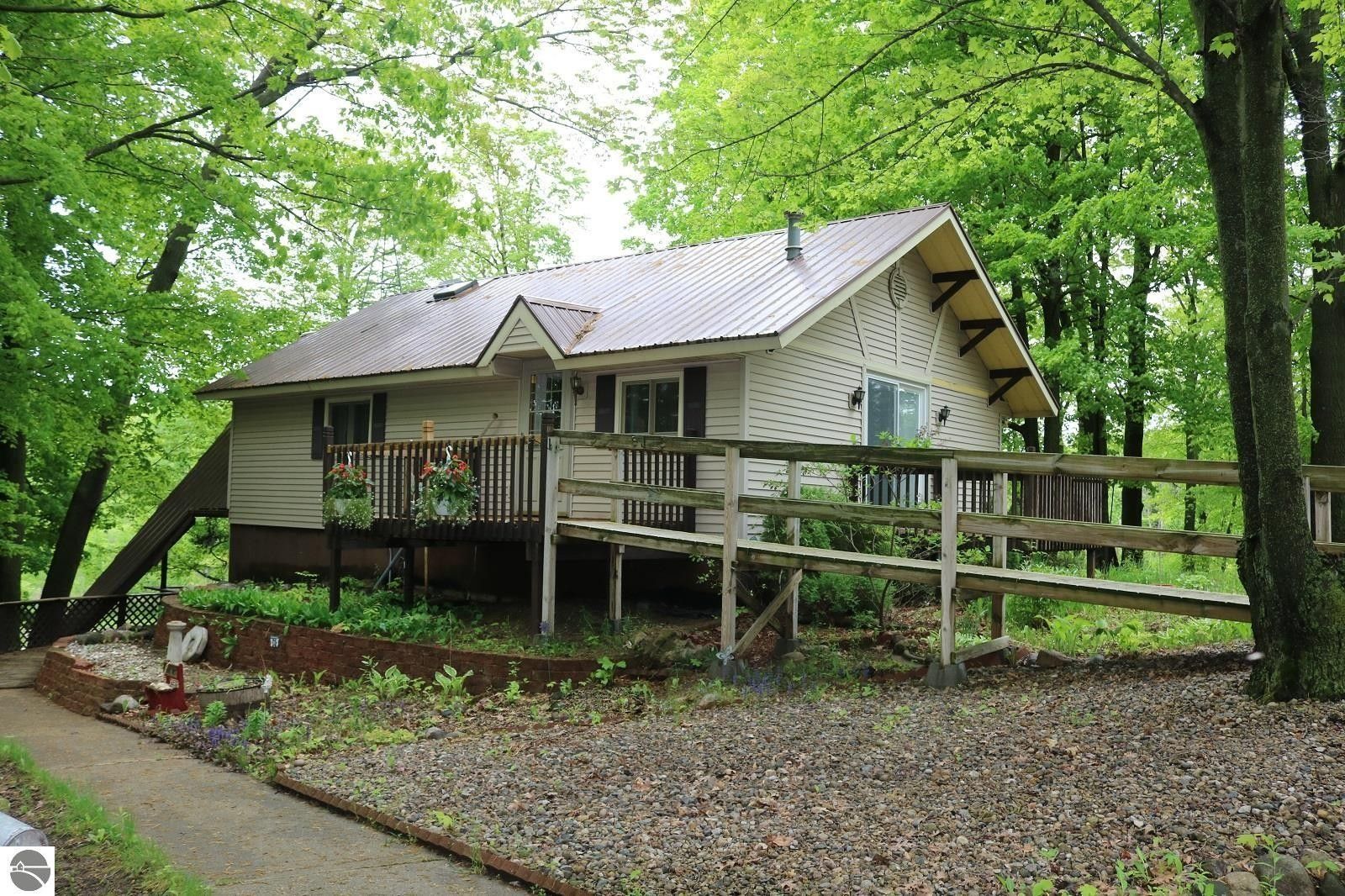 Vestaburg, Montcalm County, MI Lakefront Property, Waterfront Property, House for sale Property