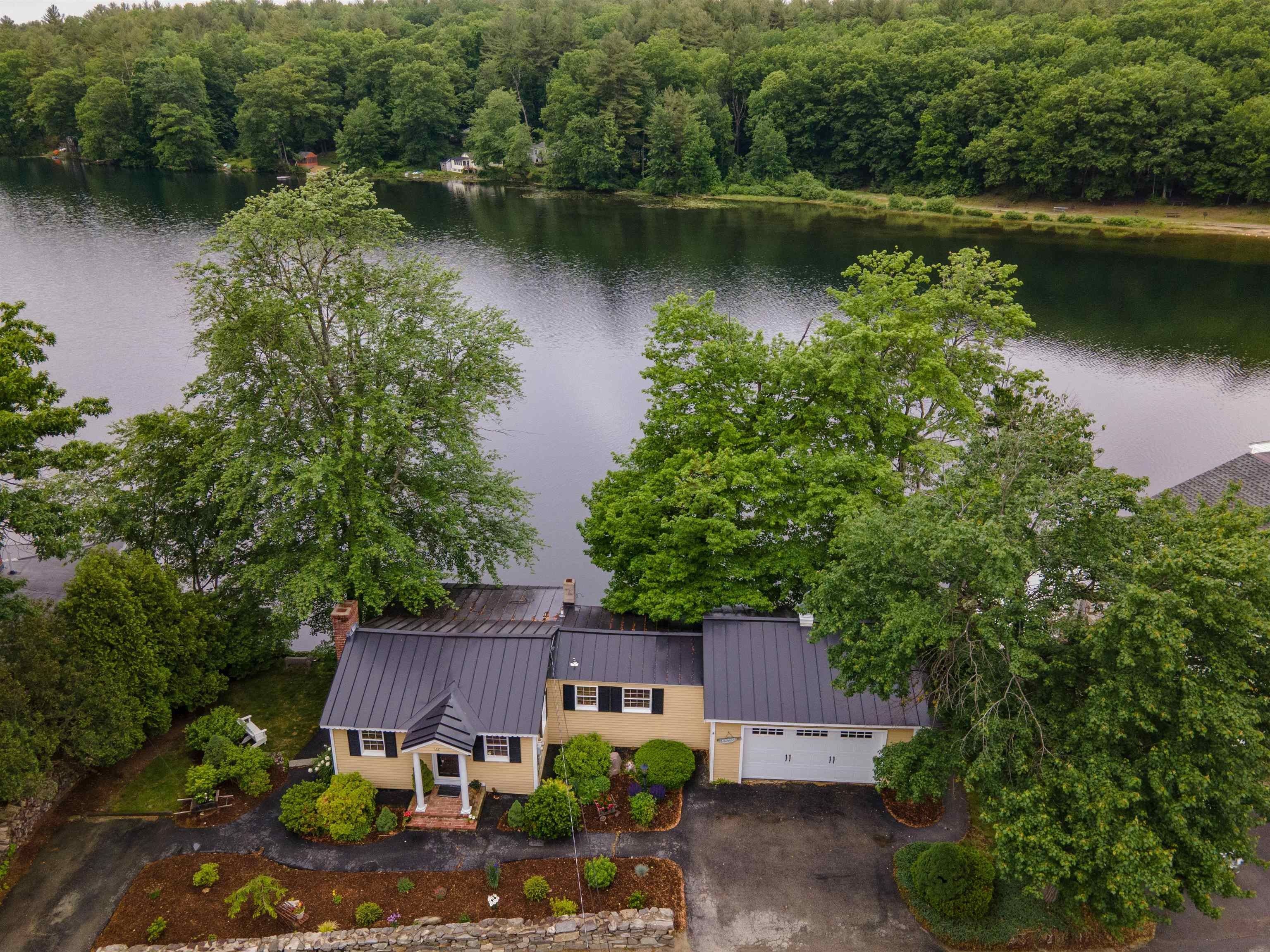 Hollis, Hillsborough County, NH Lakefront Property, Waterfront Property