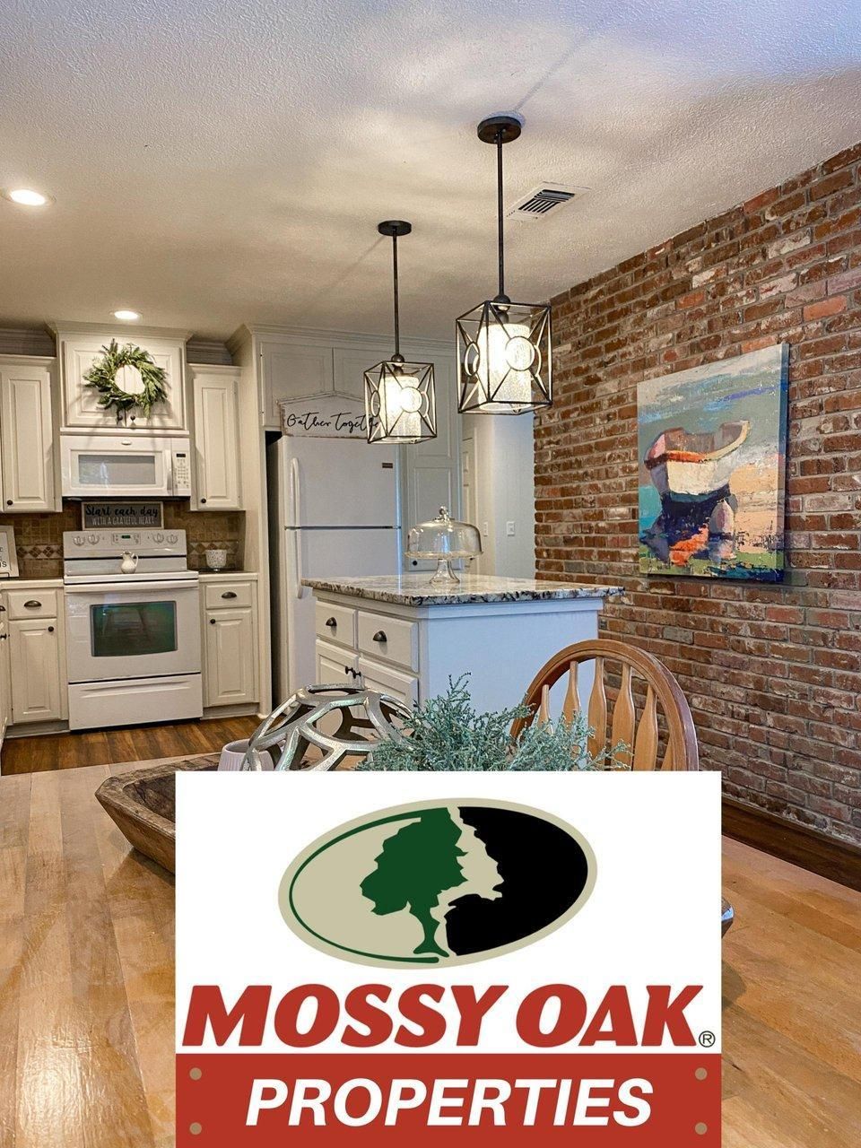 Saratoga, Hempstead County, AR Lakefront Property, Waterfront Property