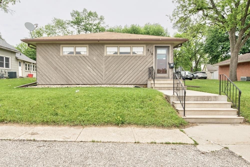 Estherville, Emmet County, IA House for sale Property ID 413884482