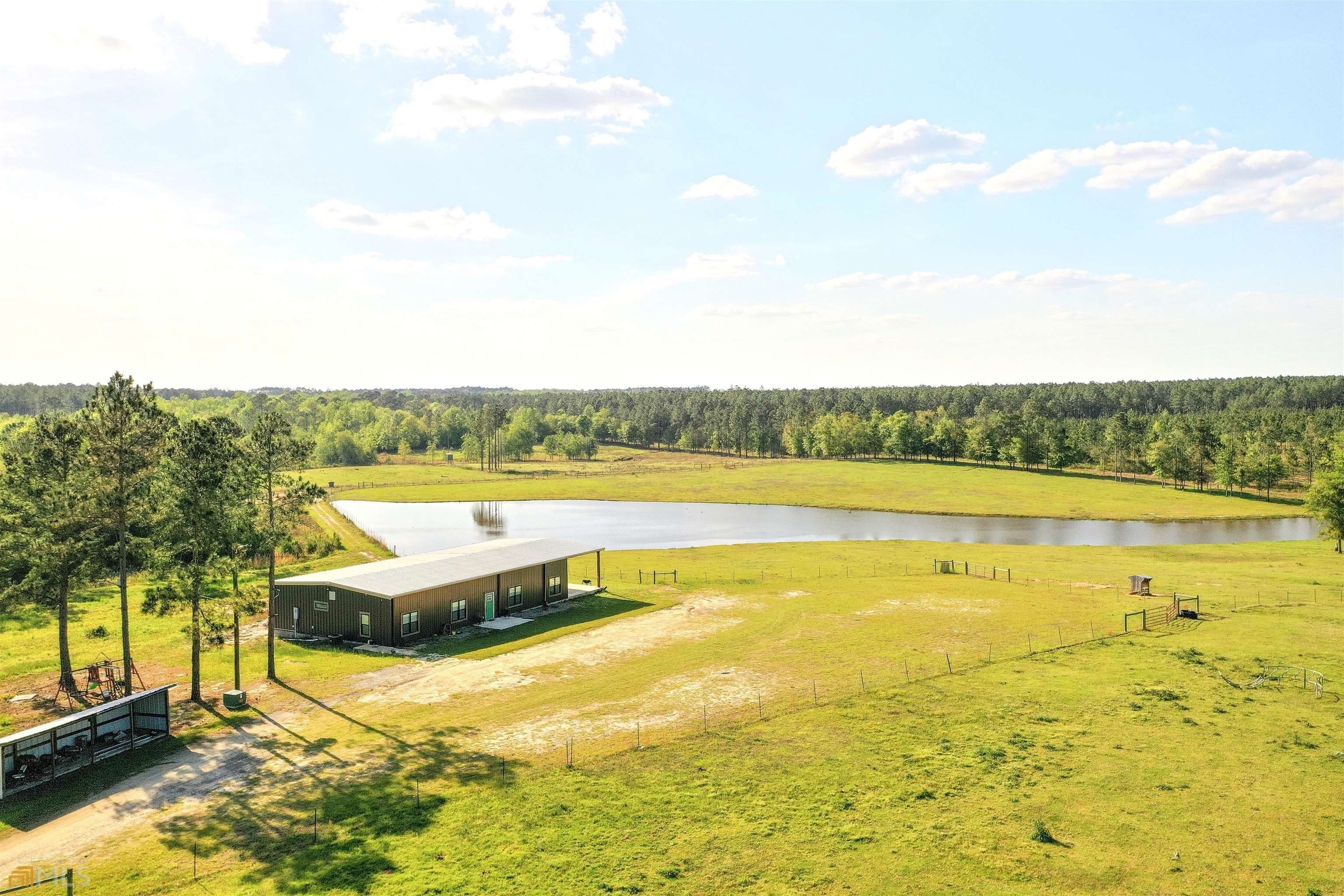 Fitzgerald, Ben Hill County, GA Lakefront Property, Waterfront Property, House for sale Property