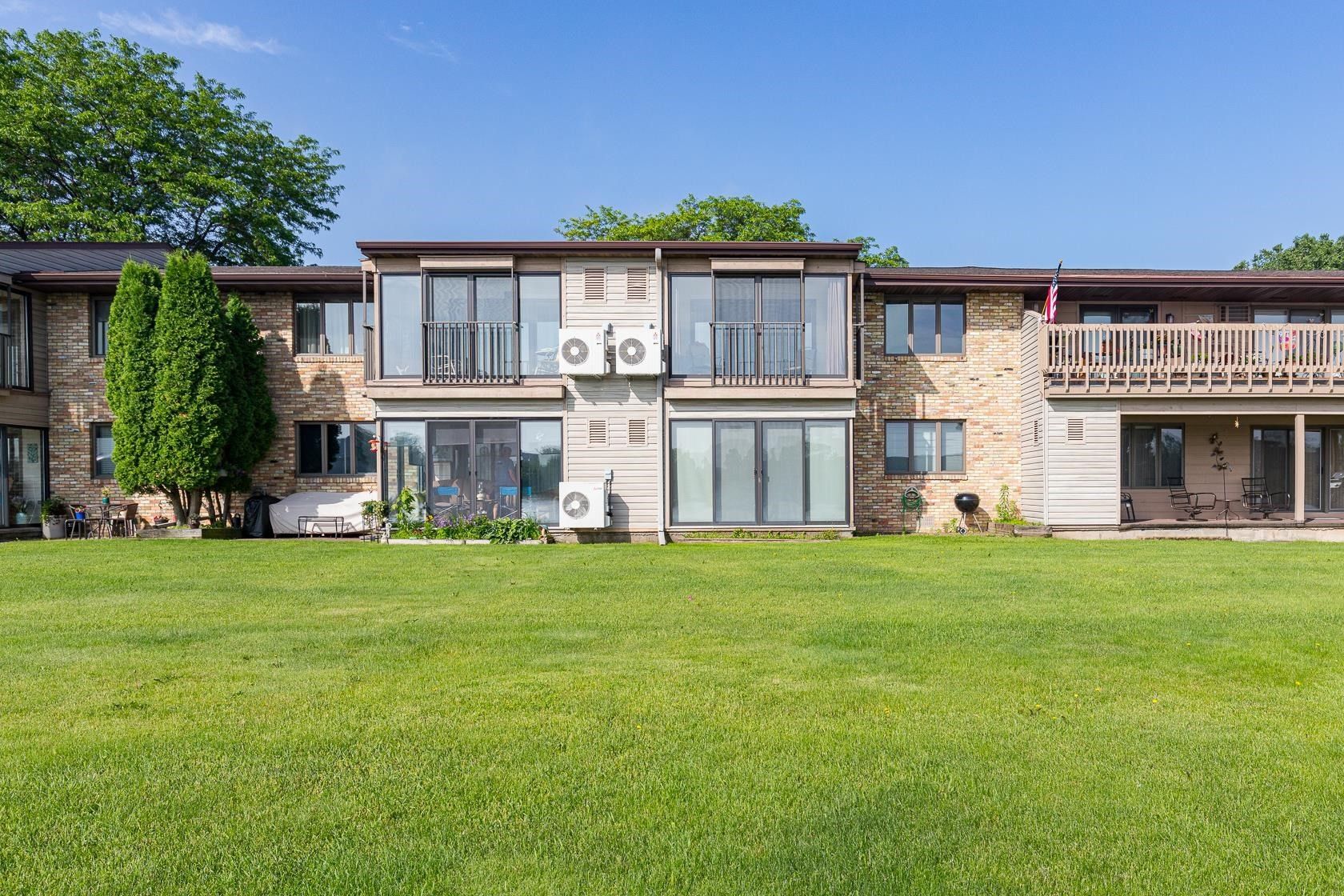 Oshkosh, Winnebago County, WI Lakefront Property, Waterfront Property