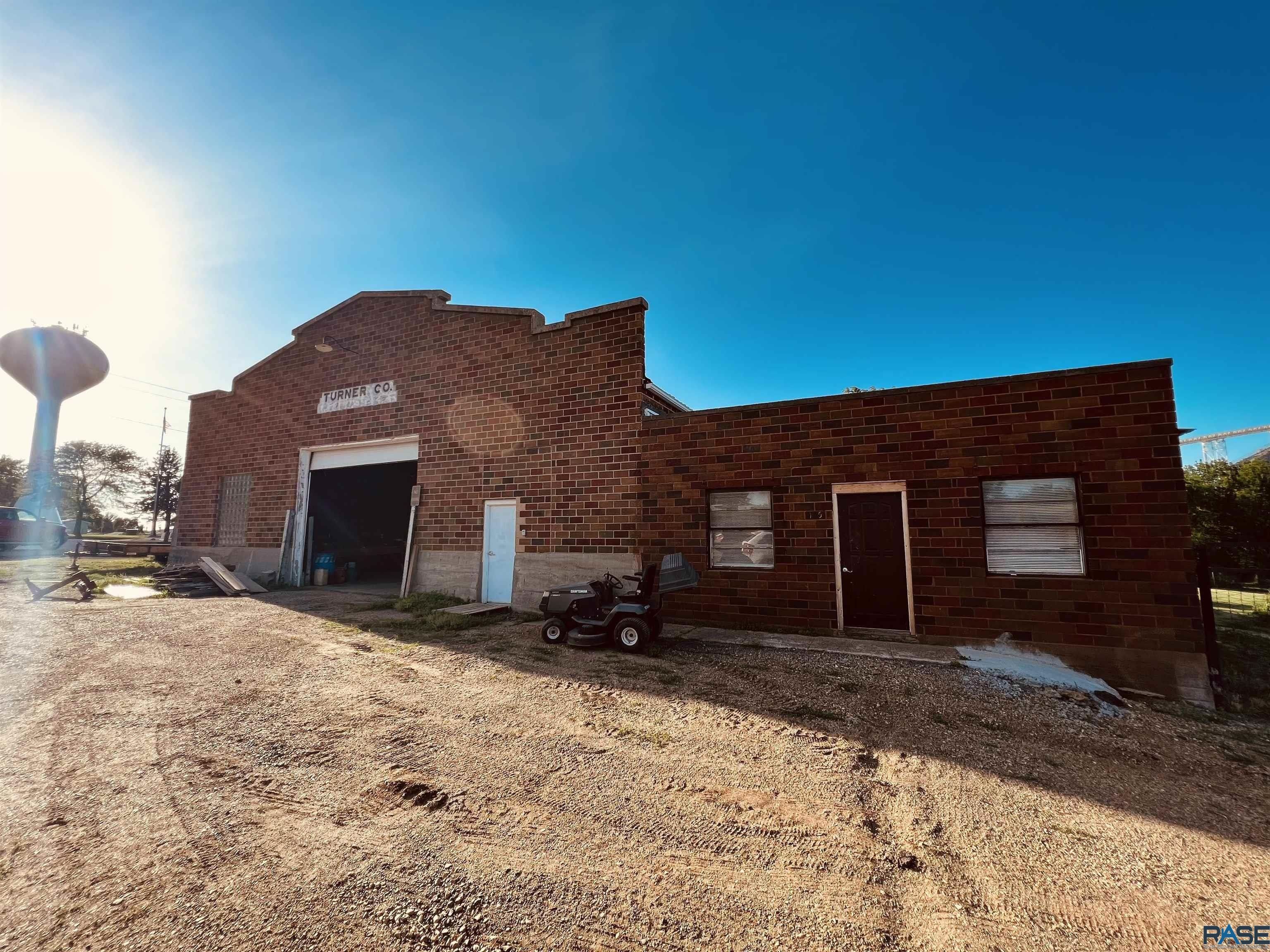 Parker, Turner County, SD Commercial Property, House for sale Property