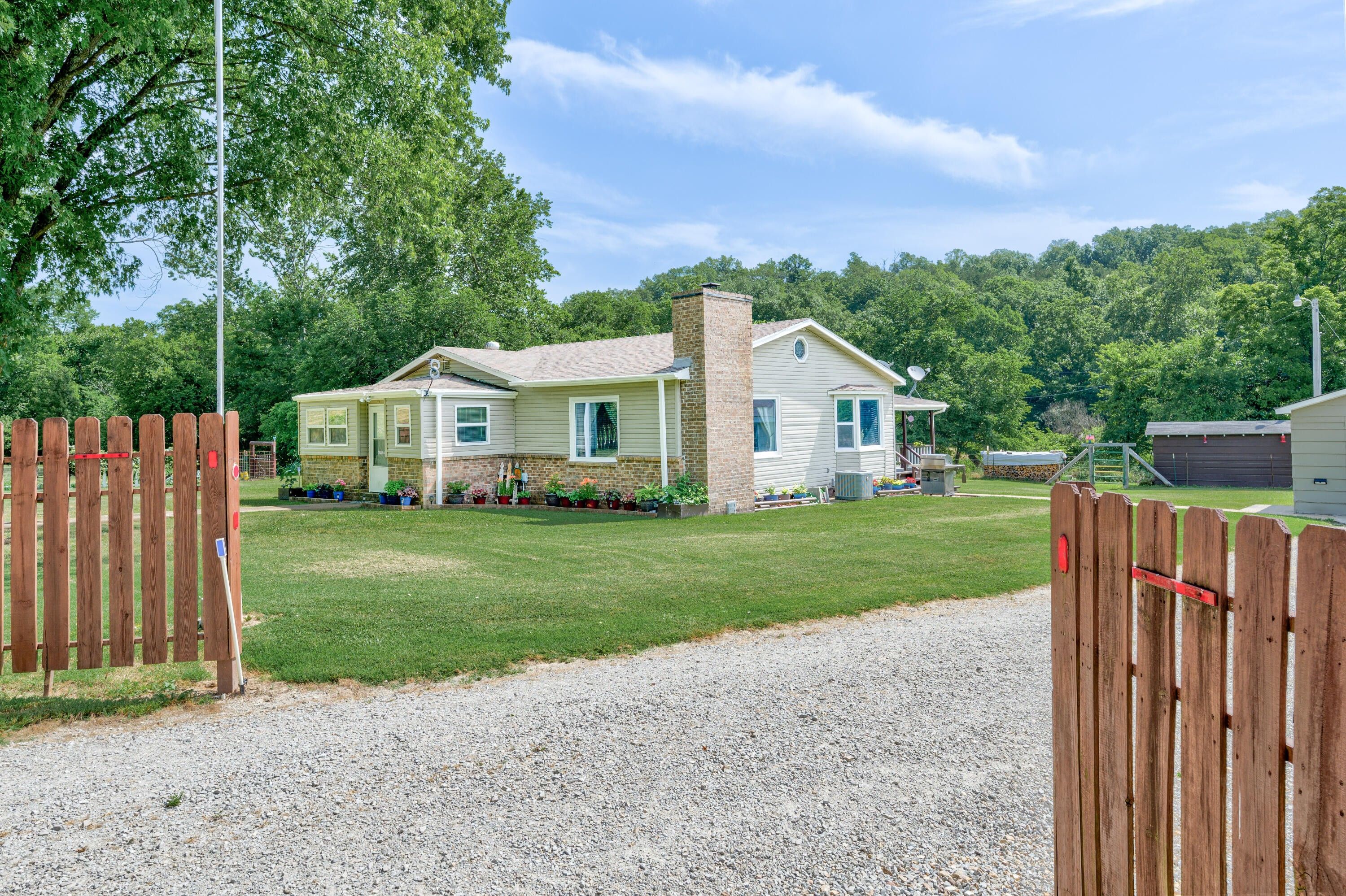 Squires, Ozark County, MO Farms and Ranches, House for sale Property ID