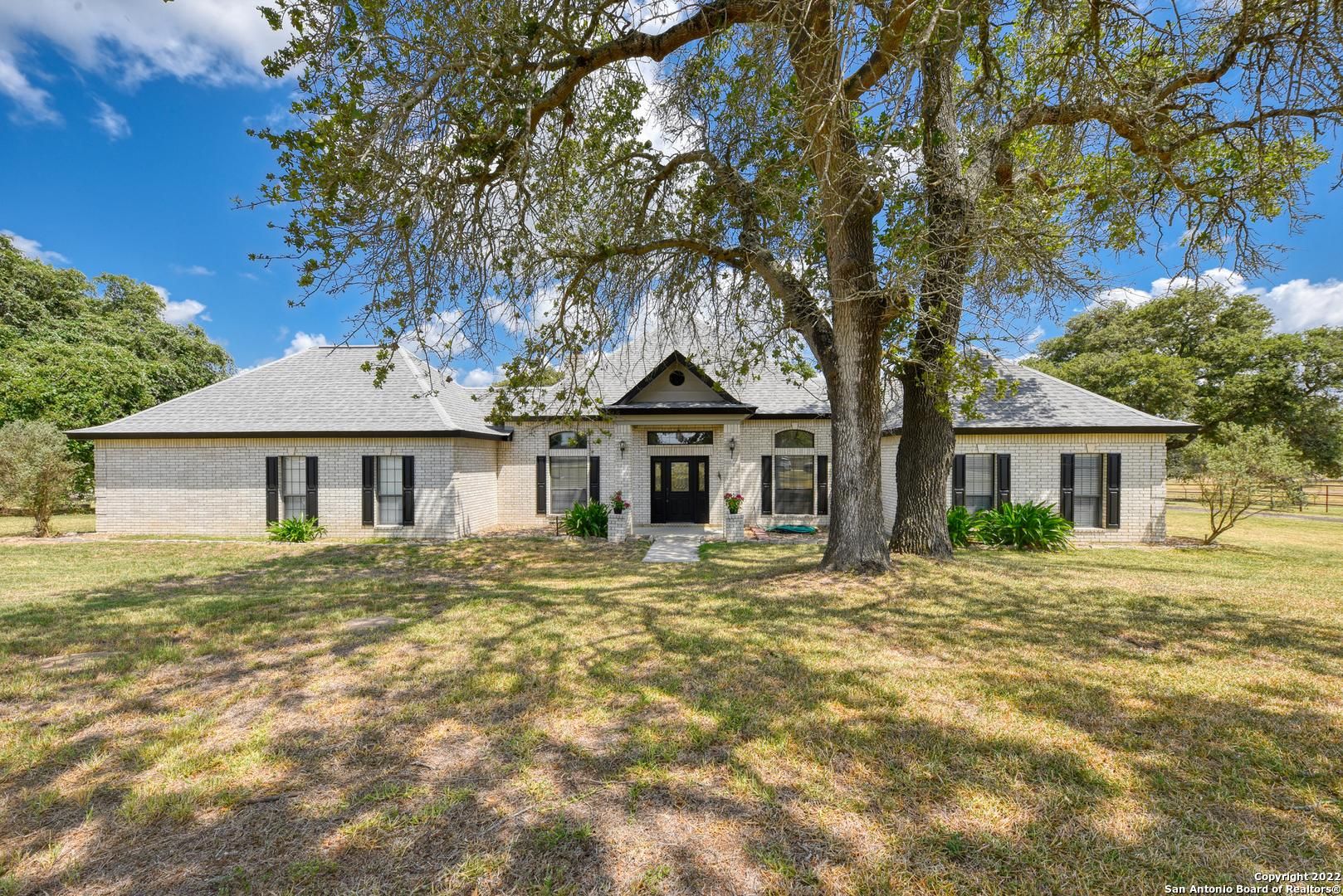 La Vernia, Wilson County, TX Farms and Ranches, House for sale Property