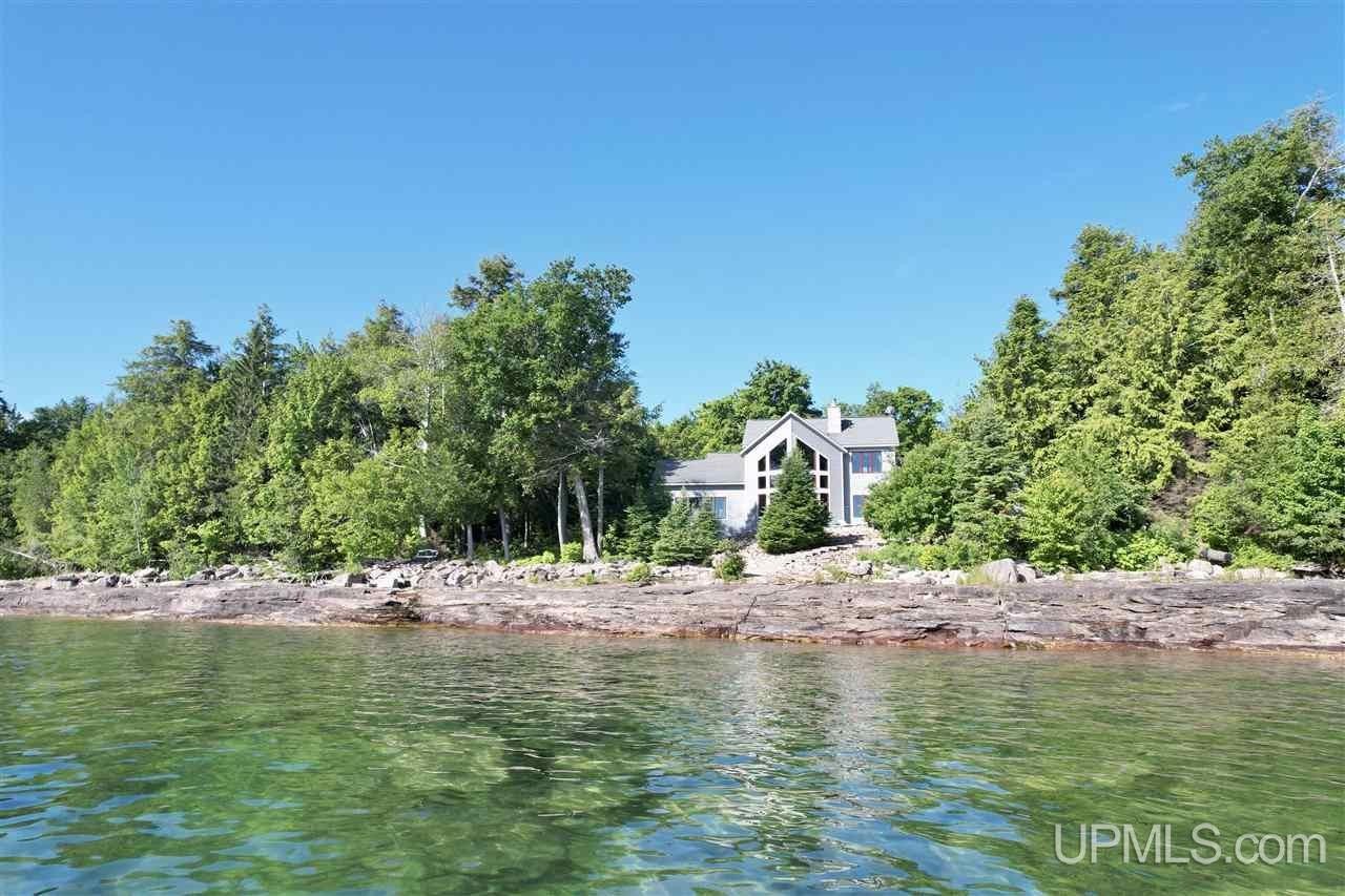Au Train, Alger County, MI Lakefront Property, Waterfront Property, House for sale Property ID