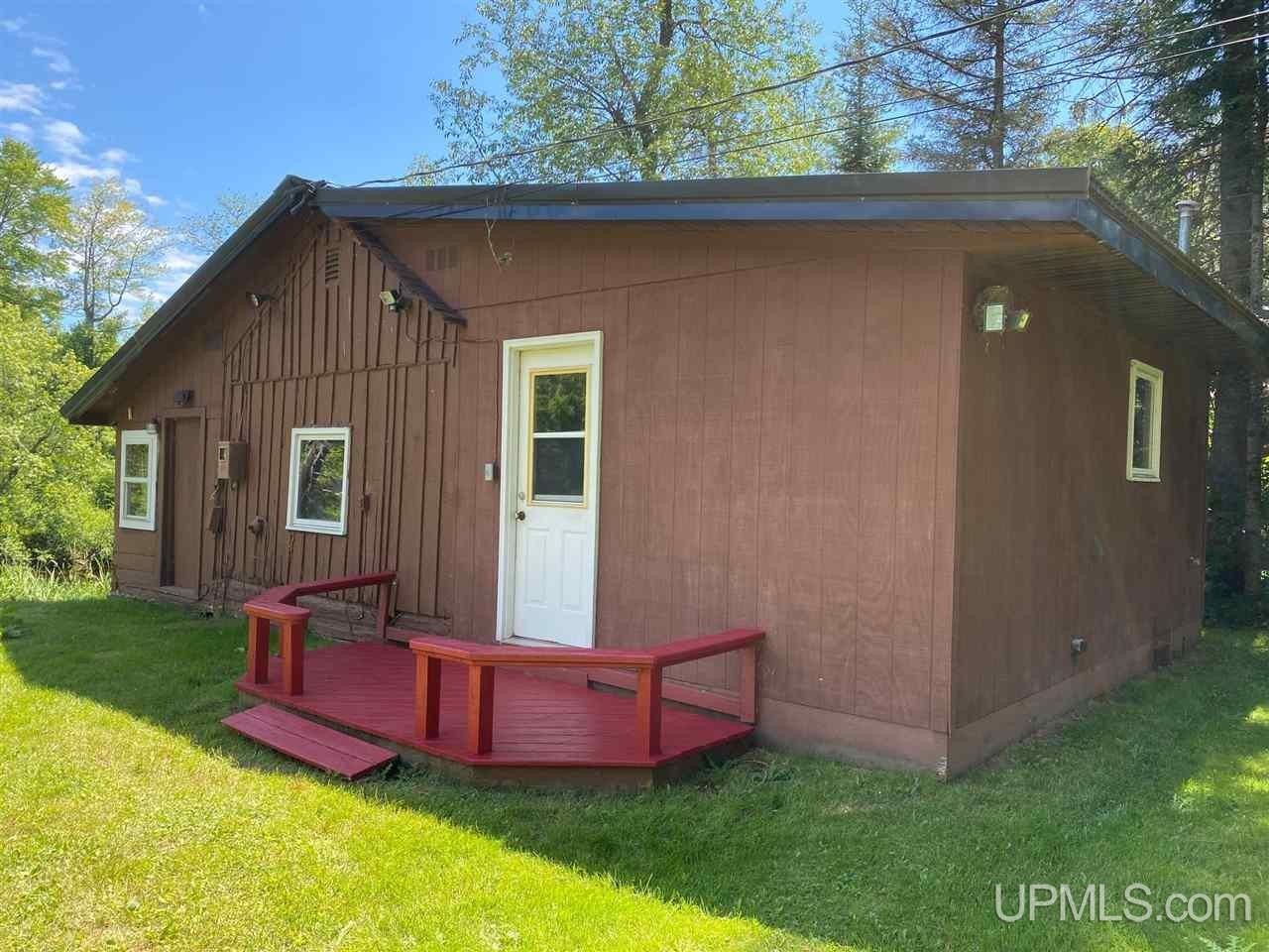 Republic, Marquette County, MI Lakefront Property, Waterfront Property