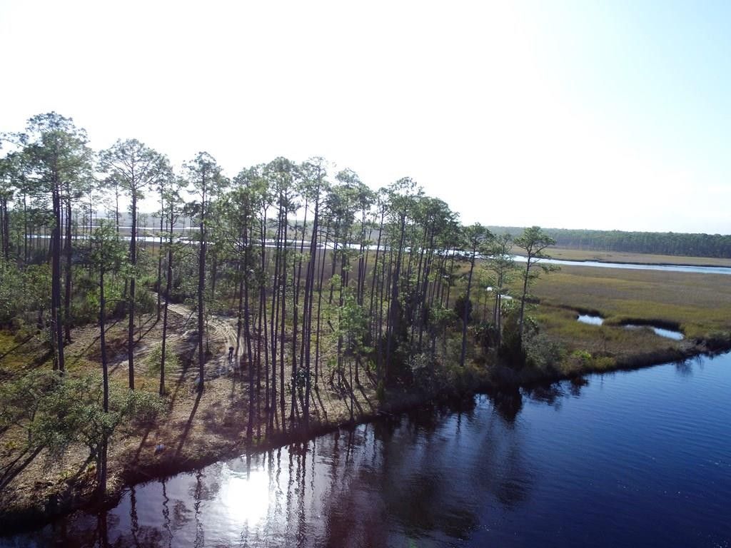 Carrabelle, Franklin County, FL Undeveloped Land, Lakefront Property