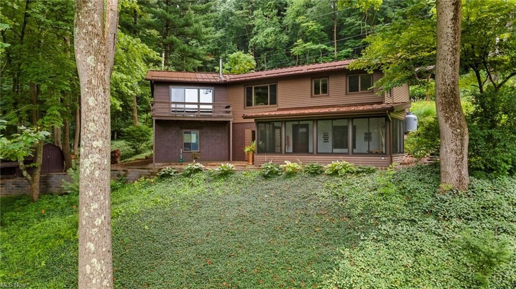 Bowerston, Carroll County, OH Lakefront Property, Waterfront Property